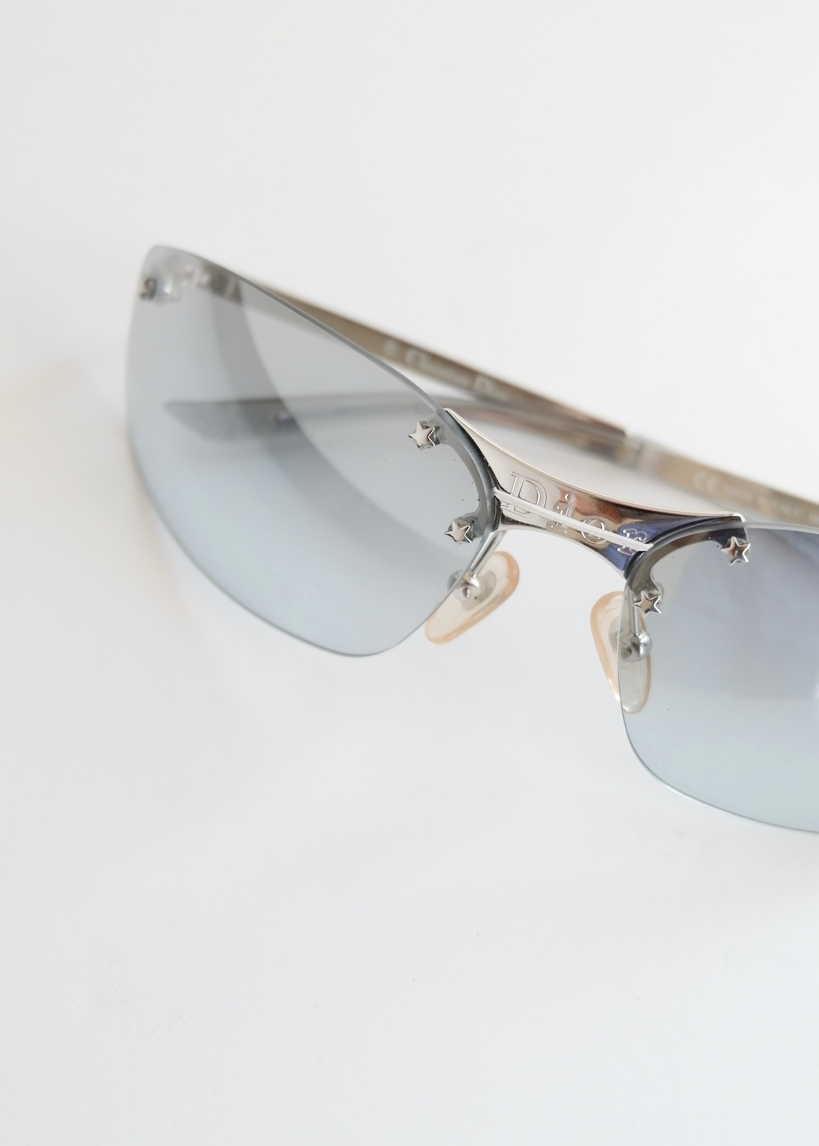 Authentiques Lunettes de Soleil Dior Étoile à Monture Carrée Argentée d'Occasion
