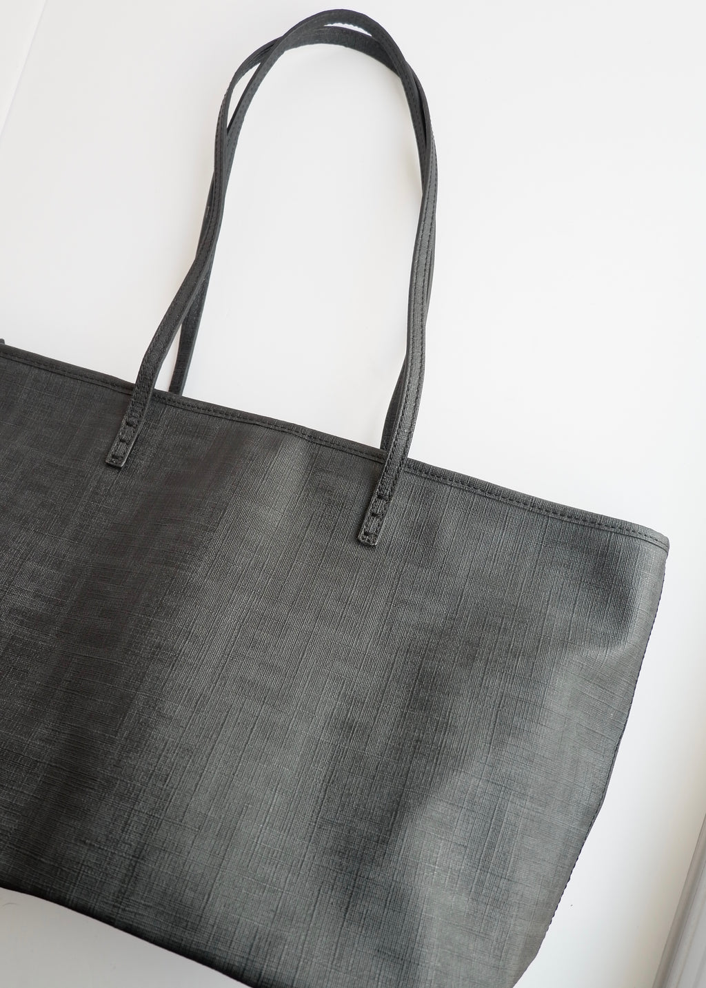 Sac cabas Fendi Zucca en toile enduite noire d'occasion authentique
