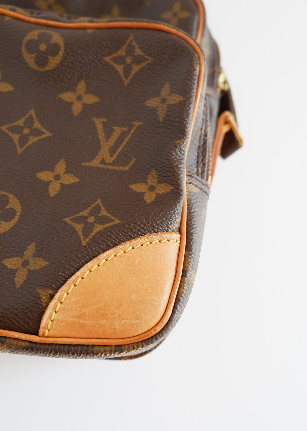 Preowned Louis Vuitton Monogram Amazone Crossbody Bag