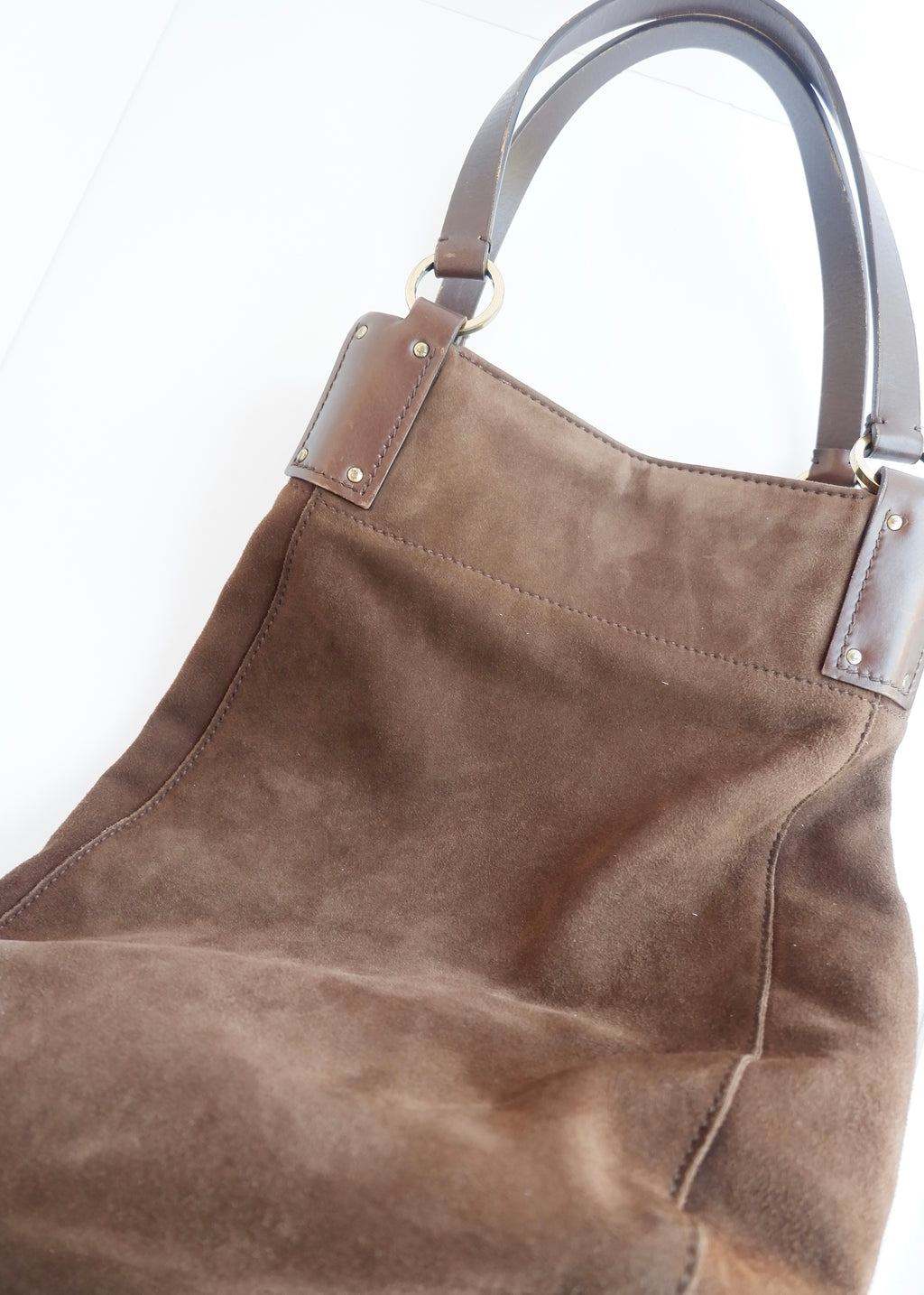 Sac à bandoulière hobo Gucci en daim marron authentique d'occasion
