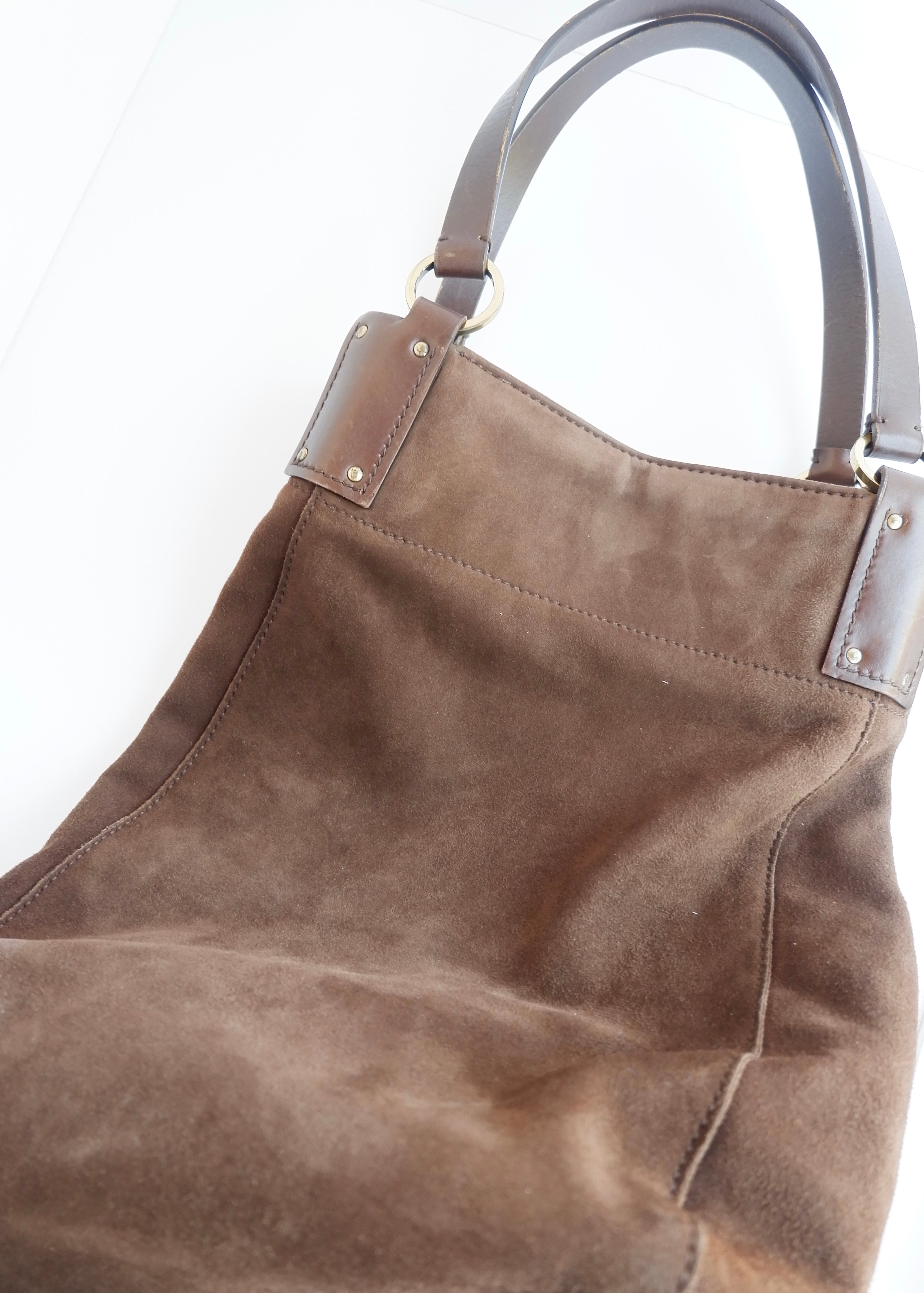 Sac à bandoulière hobo Gucci en daim marron authentique d'occasion