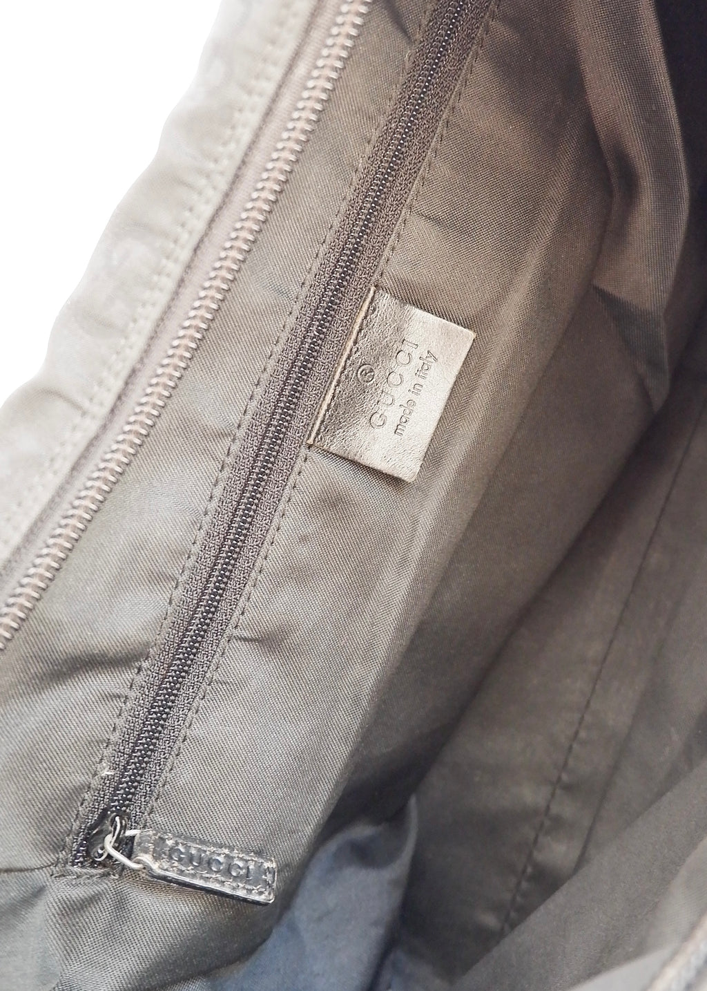Authentique Sac à bandoulière Gucci en toile GG noire d'occasion