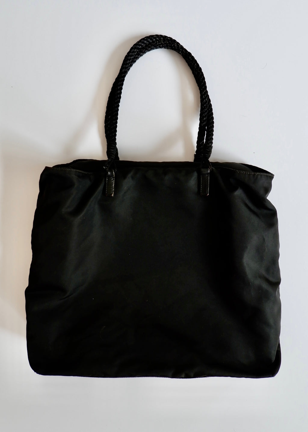 Authentique fourre-tout en nylon noir Prada d'occasion