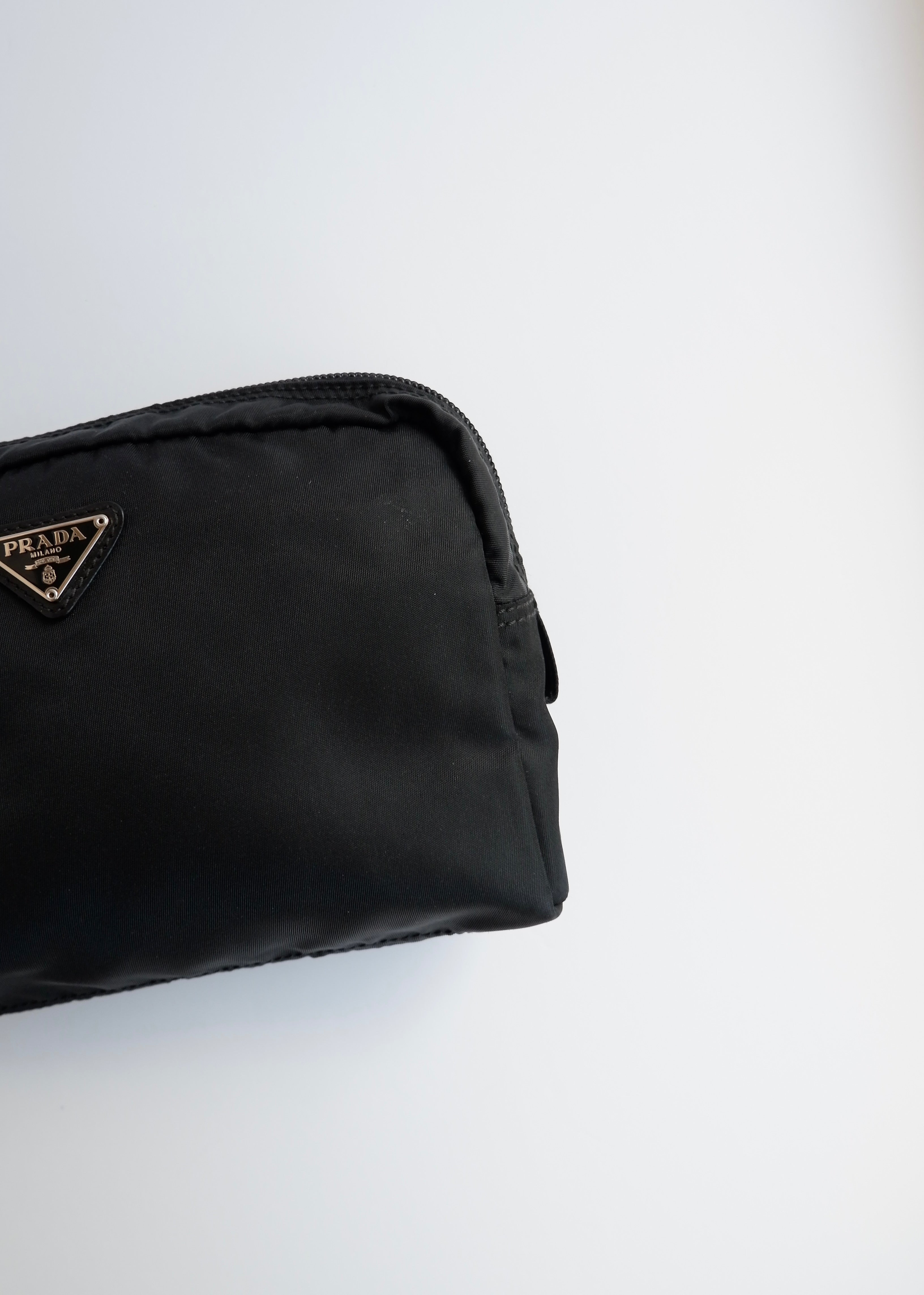 Pochette Prada authentique d'occasion en nylon noir
