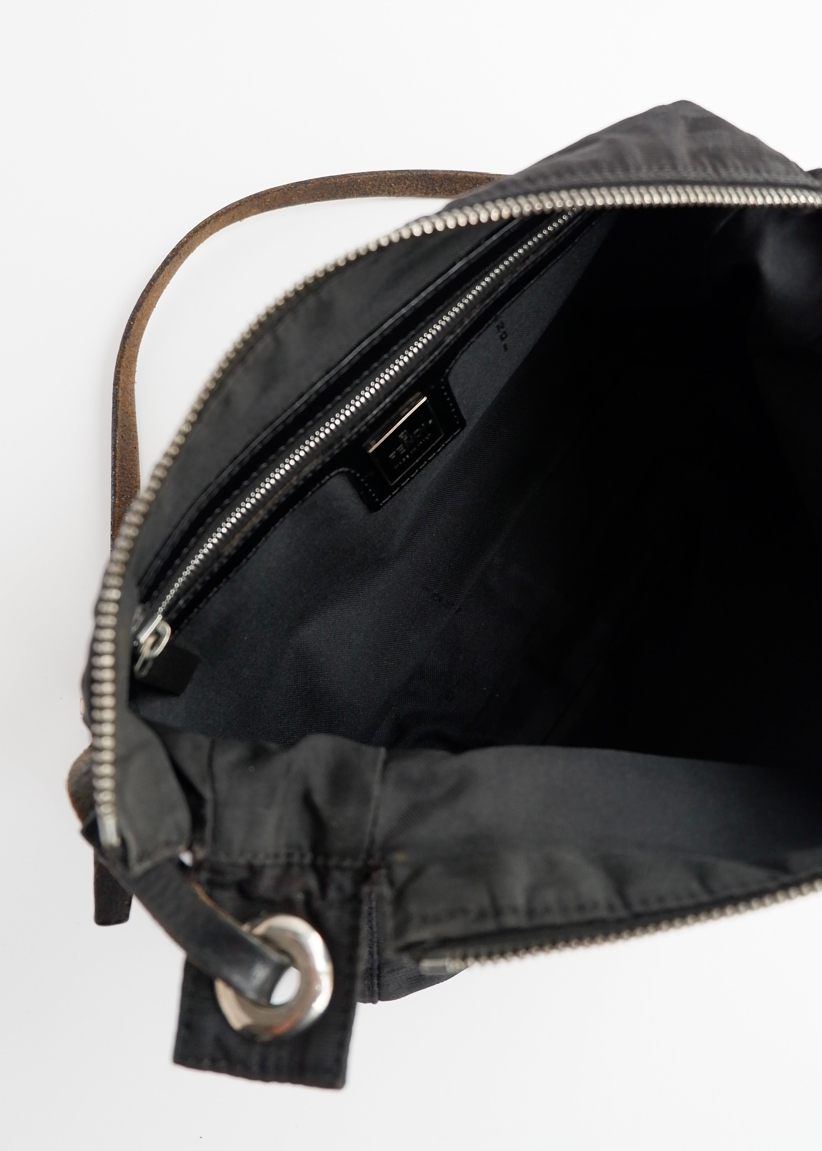 Sac bandoulière Fendi Zucca en toile noire authentique d'occasion
