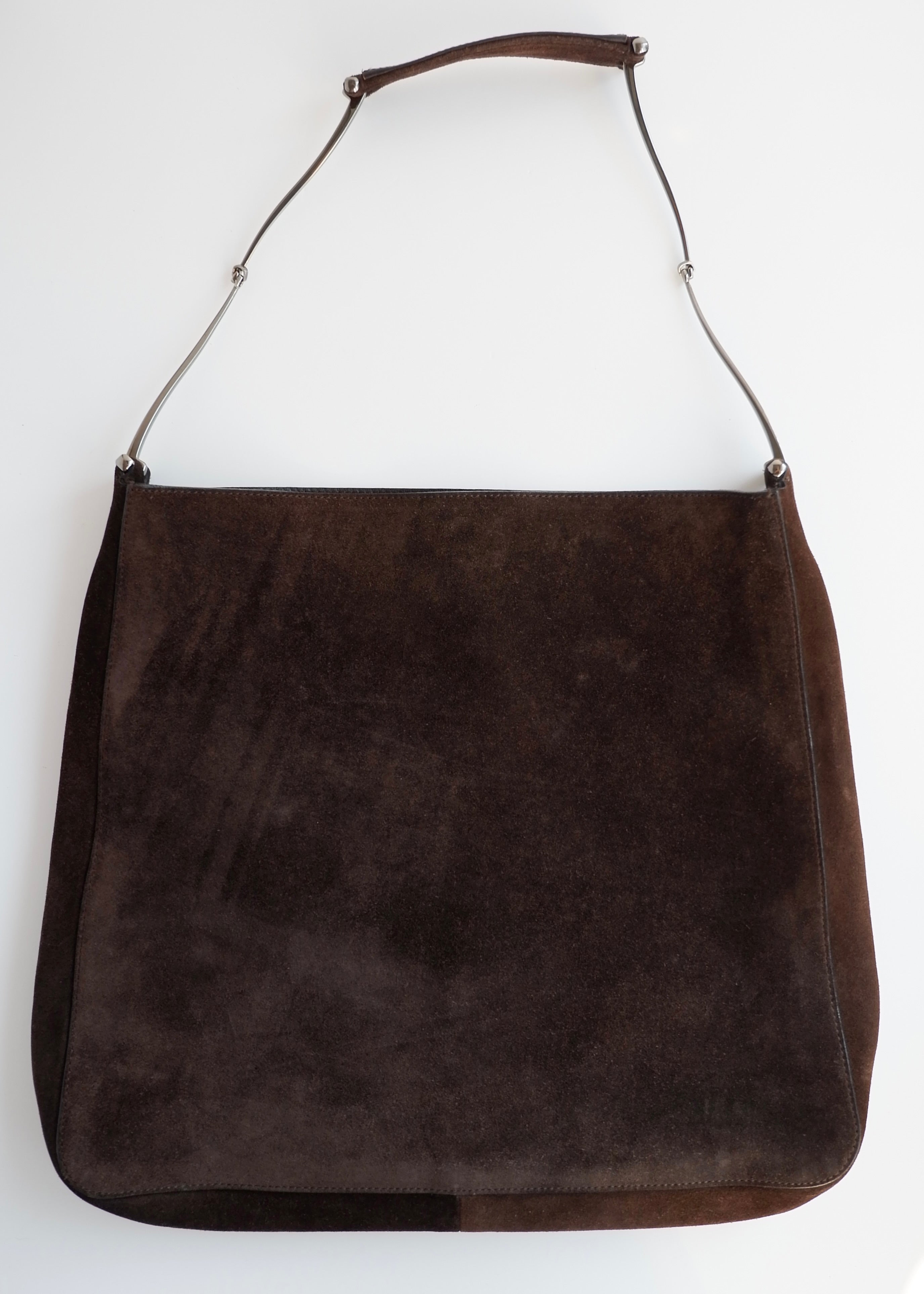 Sac à bandoulière Gucci d'occasion authentique en daim marron avec pochette