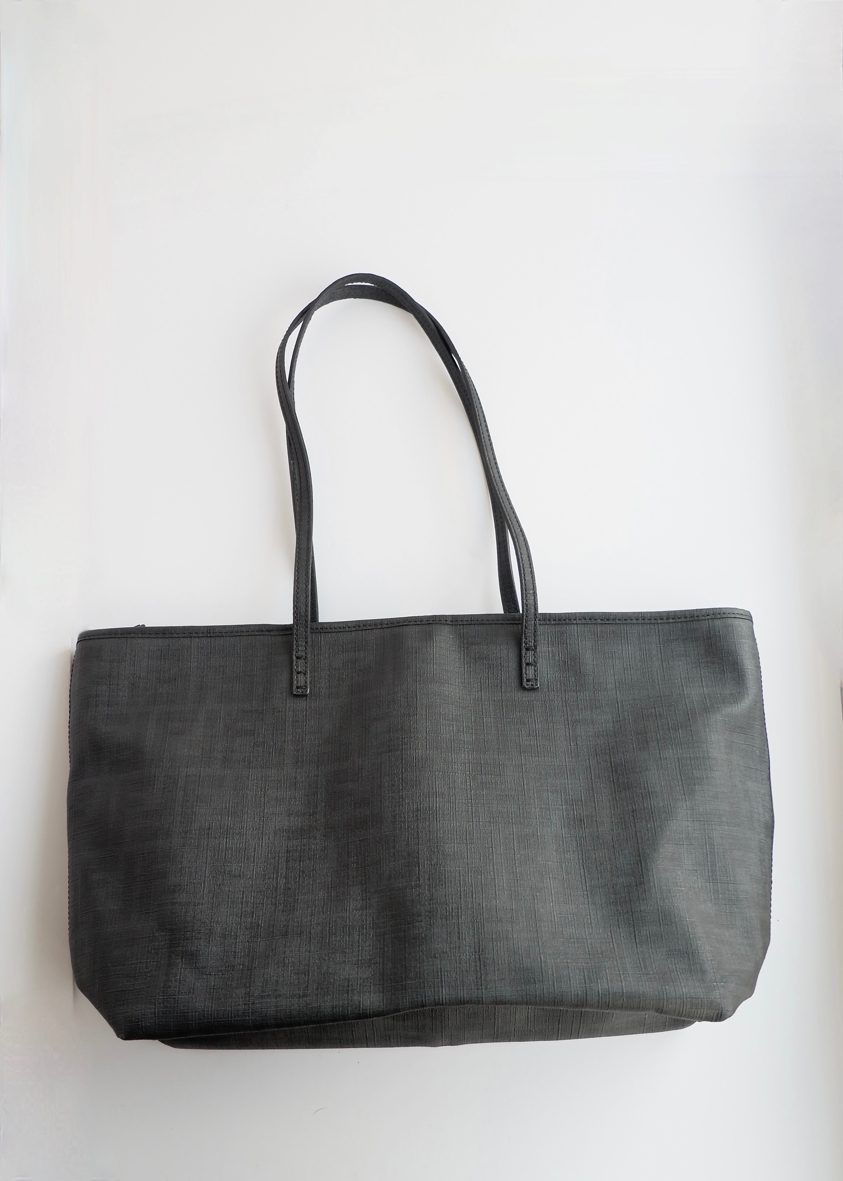 Sac cabas Fendi Zucca en toile enduite noire d'occasion authentique