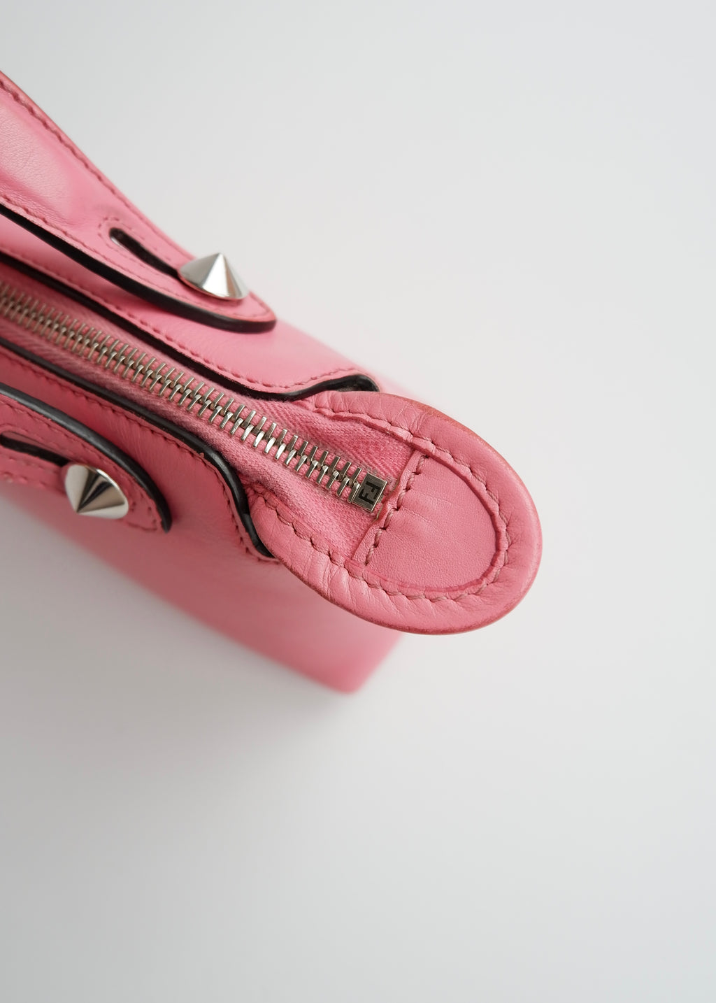 Authentique sac Fendi Mini By The Way en cuir rose d'occasion