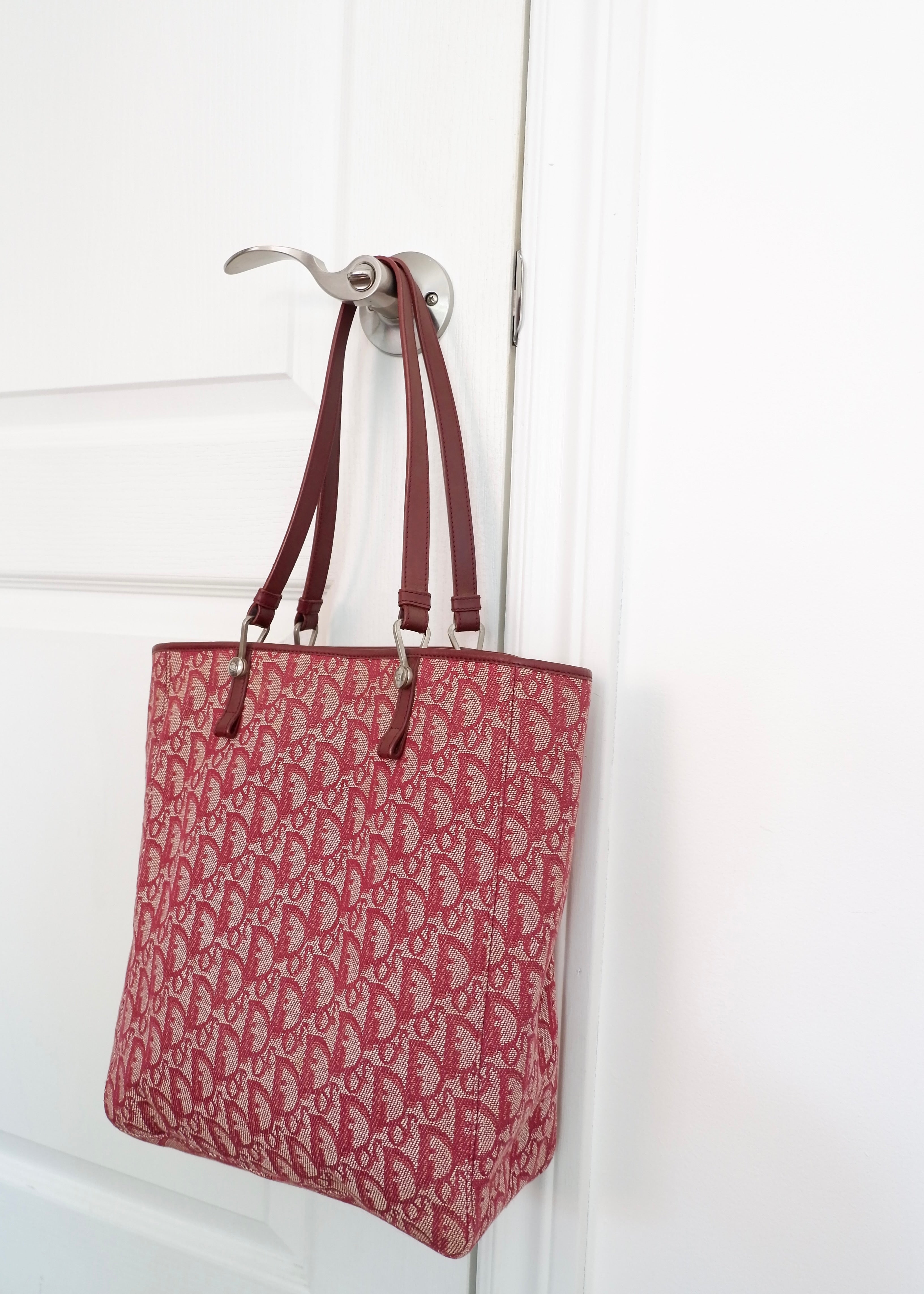Sac fourre-tout Dior Oblique en toile rouge d'occasion authentique