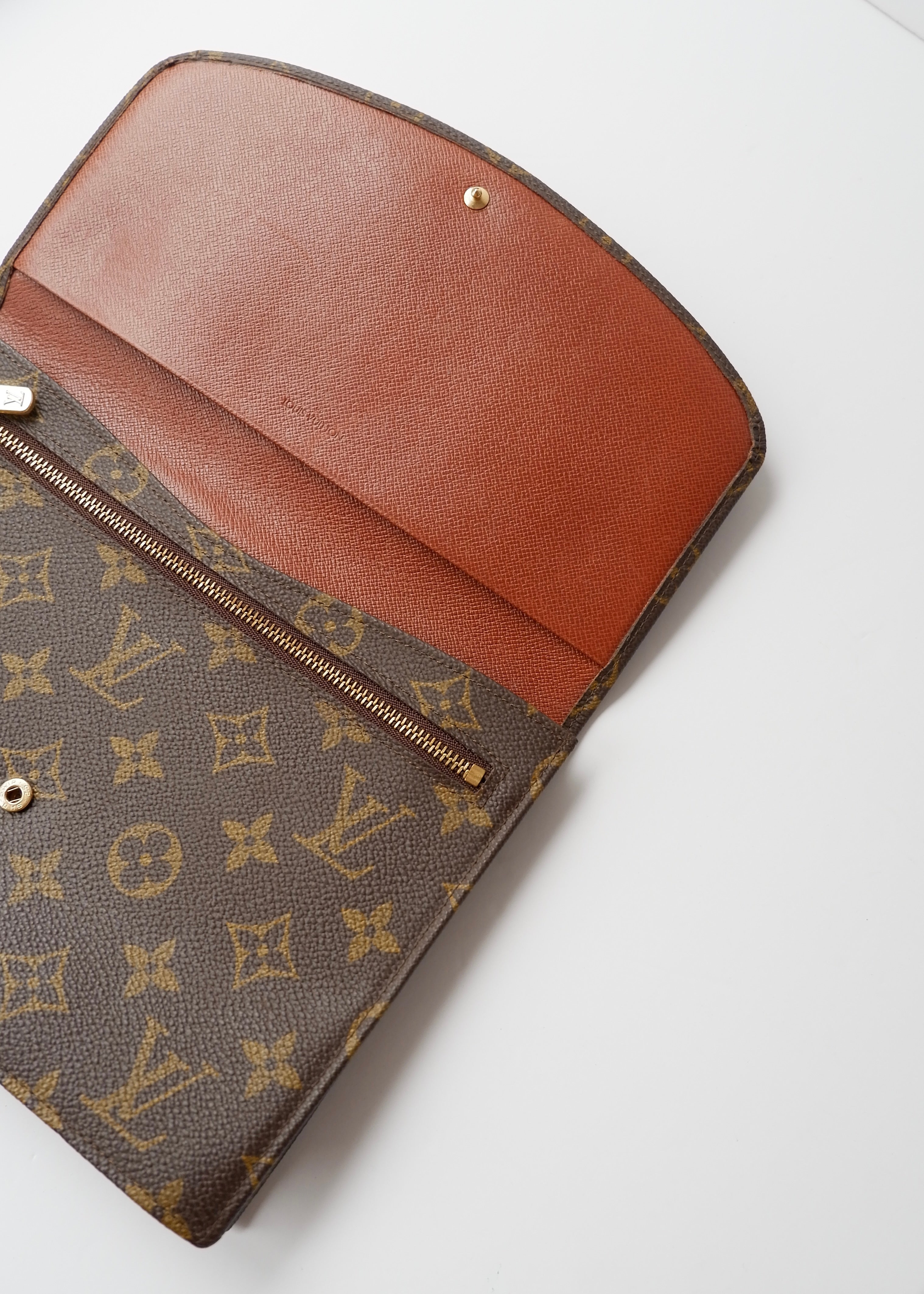 Preowned Vintage Louis Vuitton Monogram Clutch