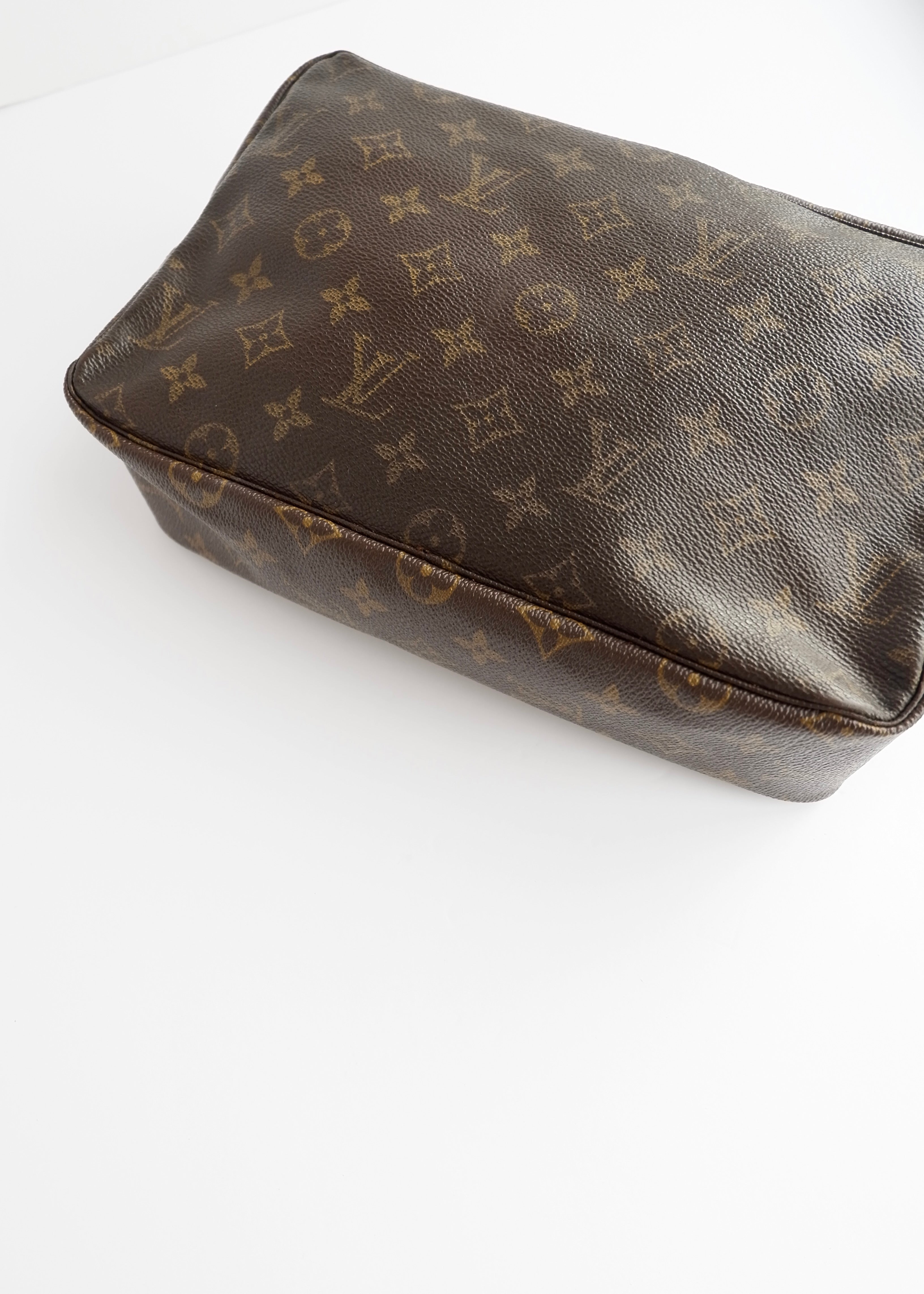 Authentic Preowned Vintage Louis Vuitton Monogram Large Toiletry Pouch