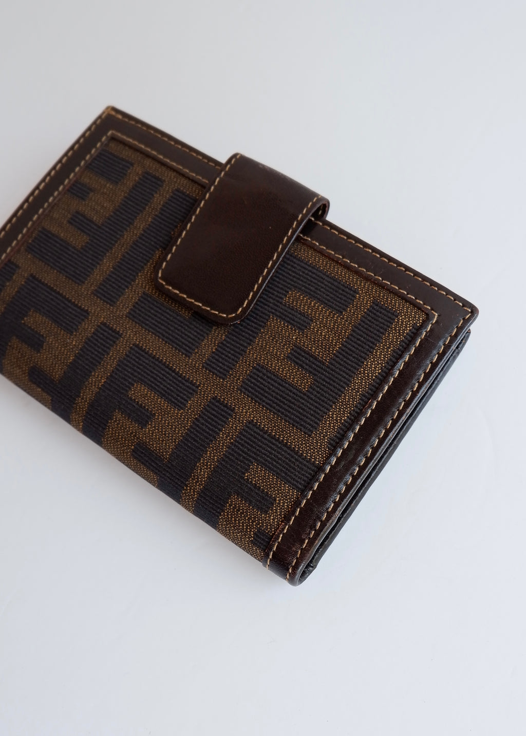 Preowned Vintage Fendi Brown Zucca Canvas/Leather Twist Lock Wallet