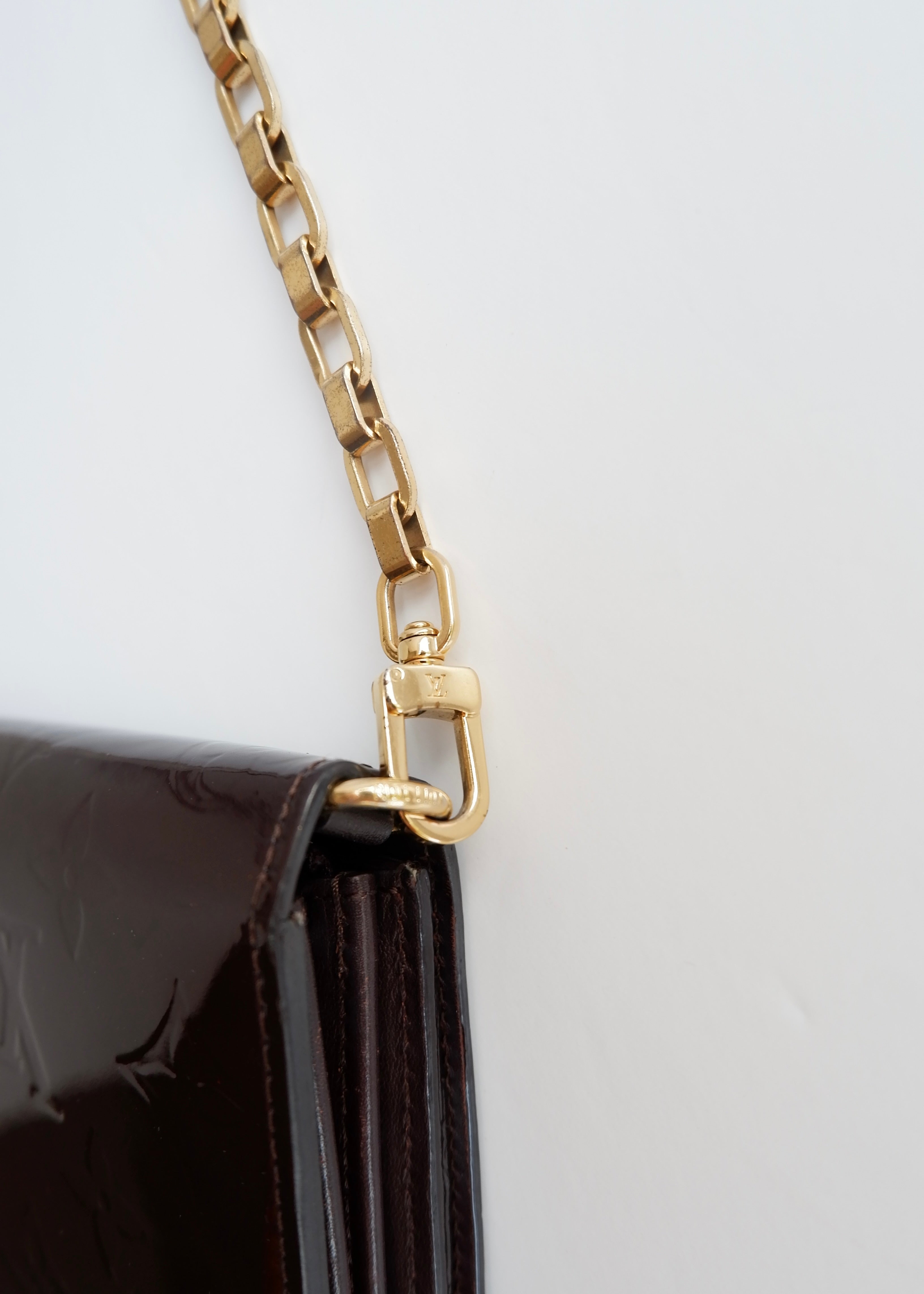 Preowned Louis Vuitton Monogram Vernis Amarante Sarah Chain Wallet