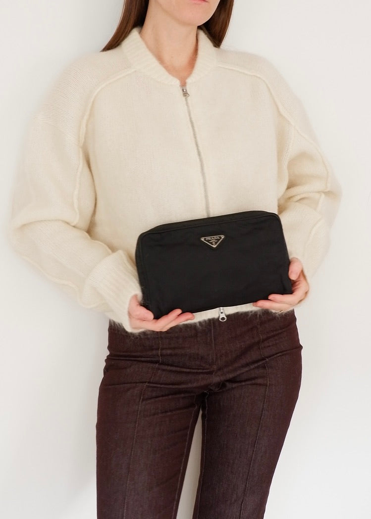 Pochette Prada authentique d'occasion en nylon noir