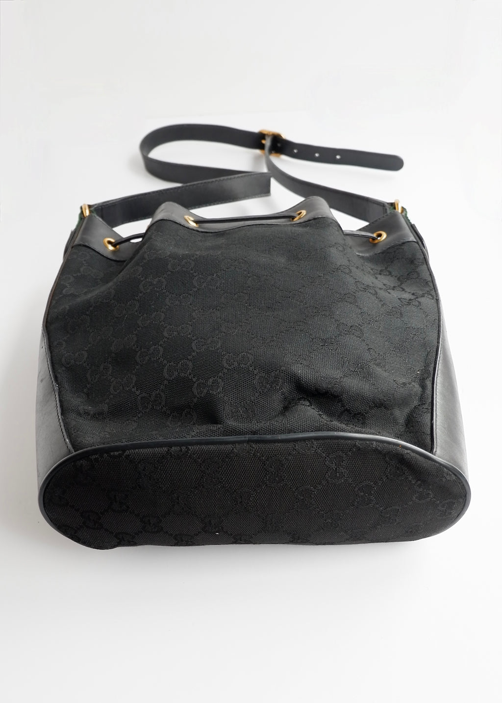 Preowned Gucci Black GG Canvas Drawstring Crossbody Bag