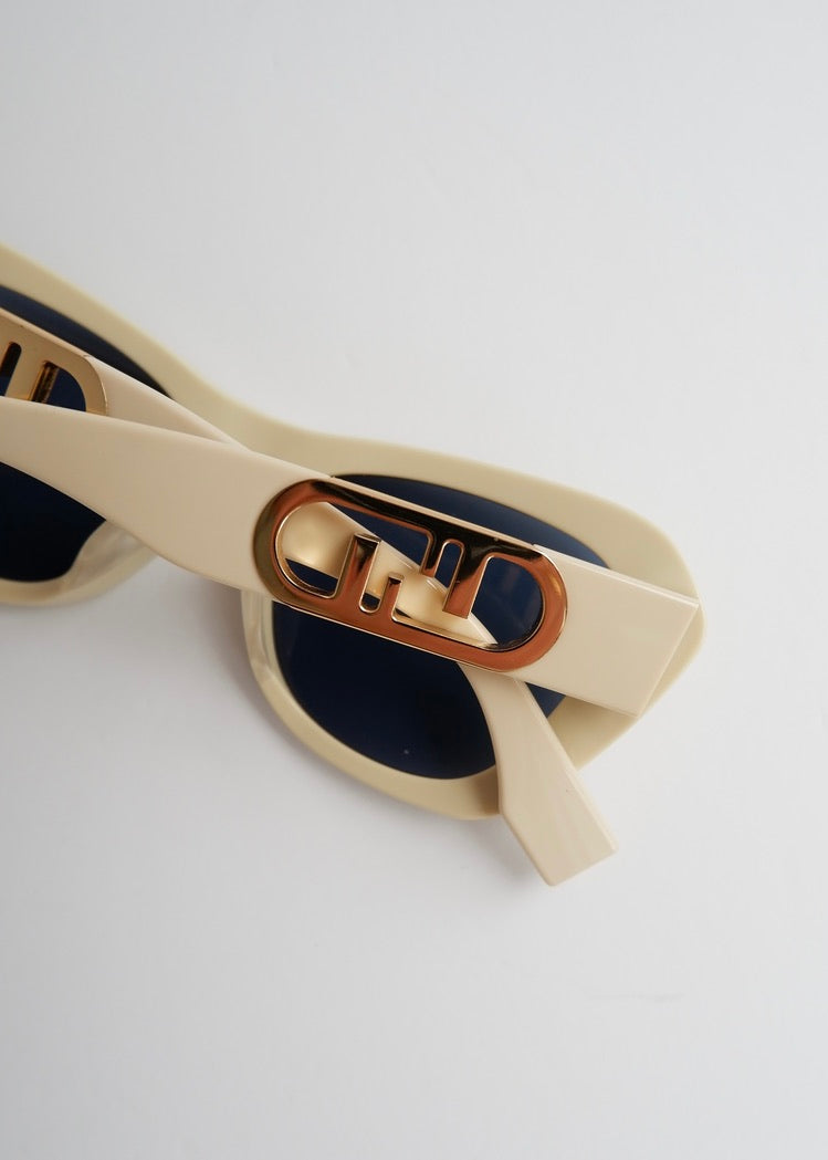 Preowned Fendi Beige Acetate Cat Eye Sunglasses