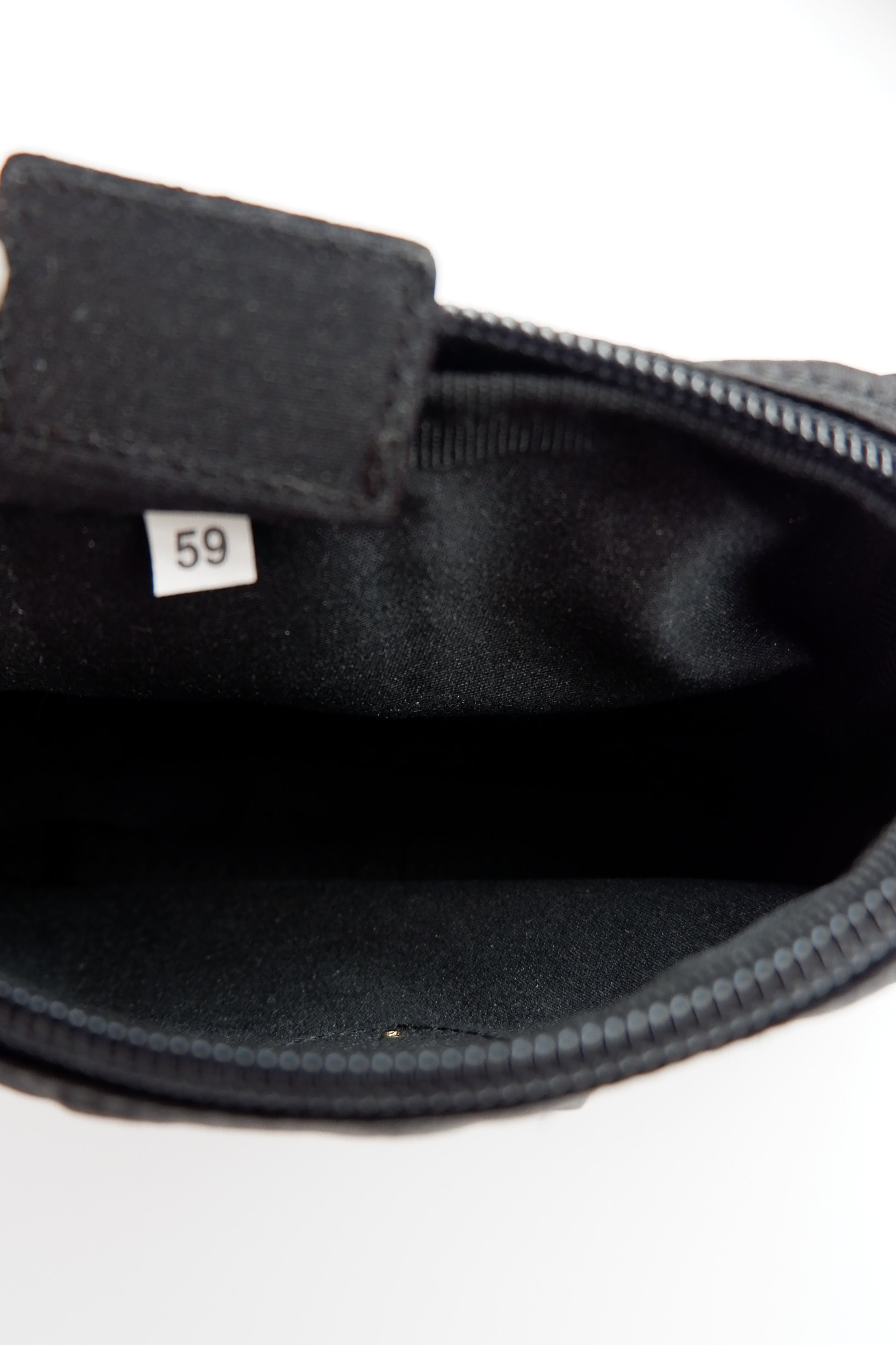 Authentique Mini Pochette Prada en Satin Noir de Seconde Main