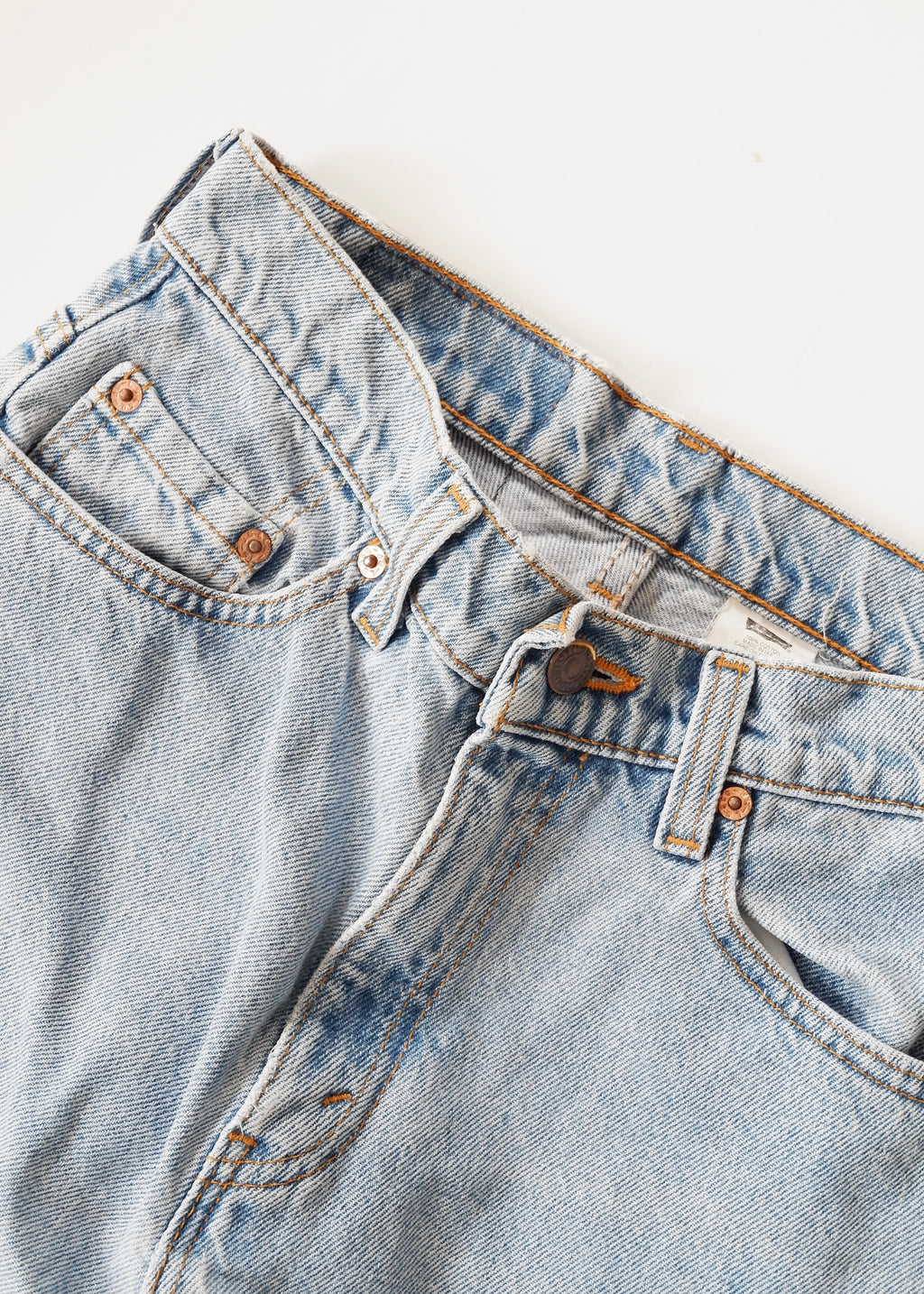 Levis Vintage 521 Light Wash Tapered Fit Jeans - 24