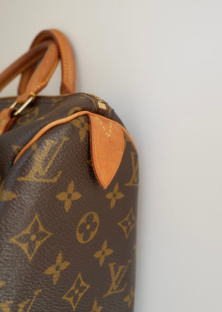 Preowned Louis Vuitton Monogram Speedy 30 Handbag