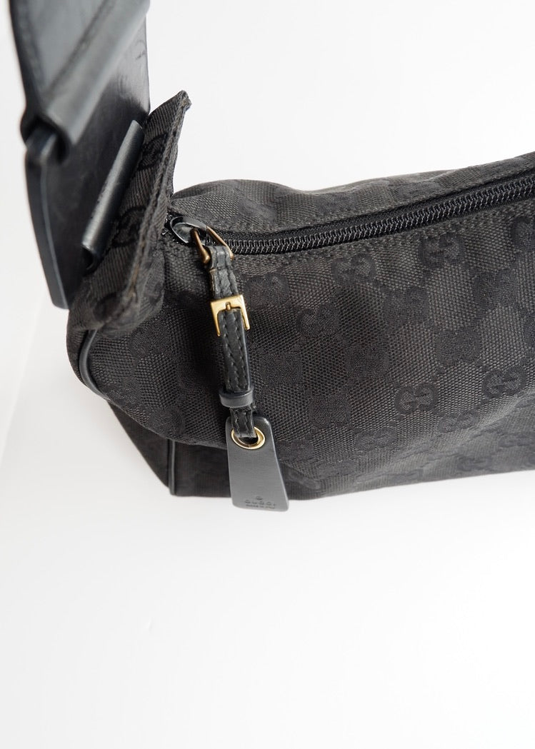 Preowned Gucci Black GG Canvas Leather Strap Shoulder Bag