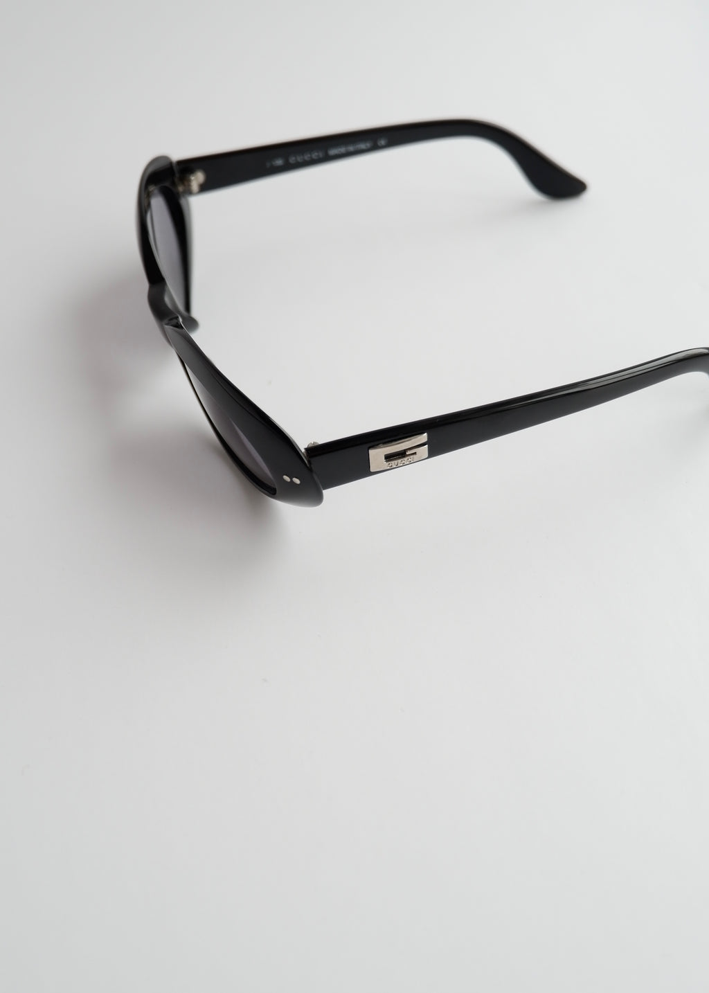 Authentic Preowned Vintage Gucci Black Round Frame G Logo Sunglasses
