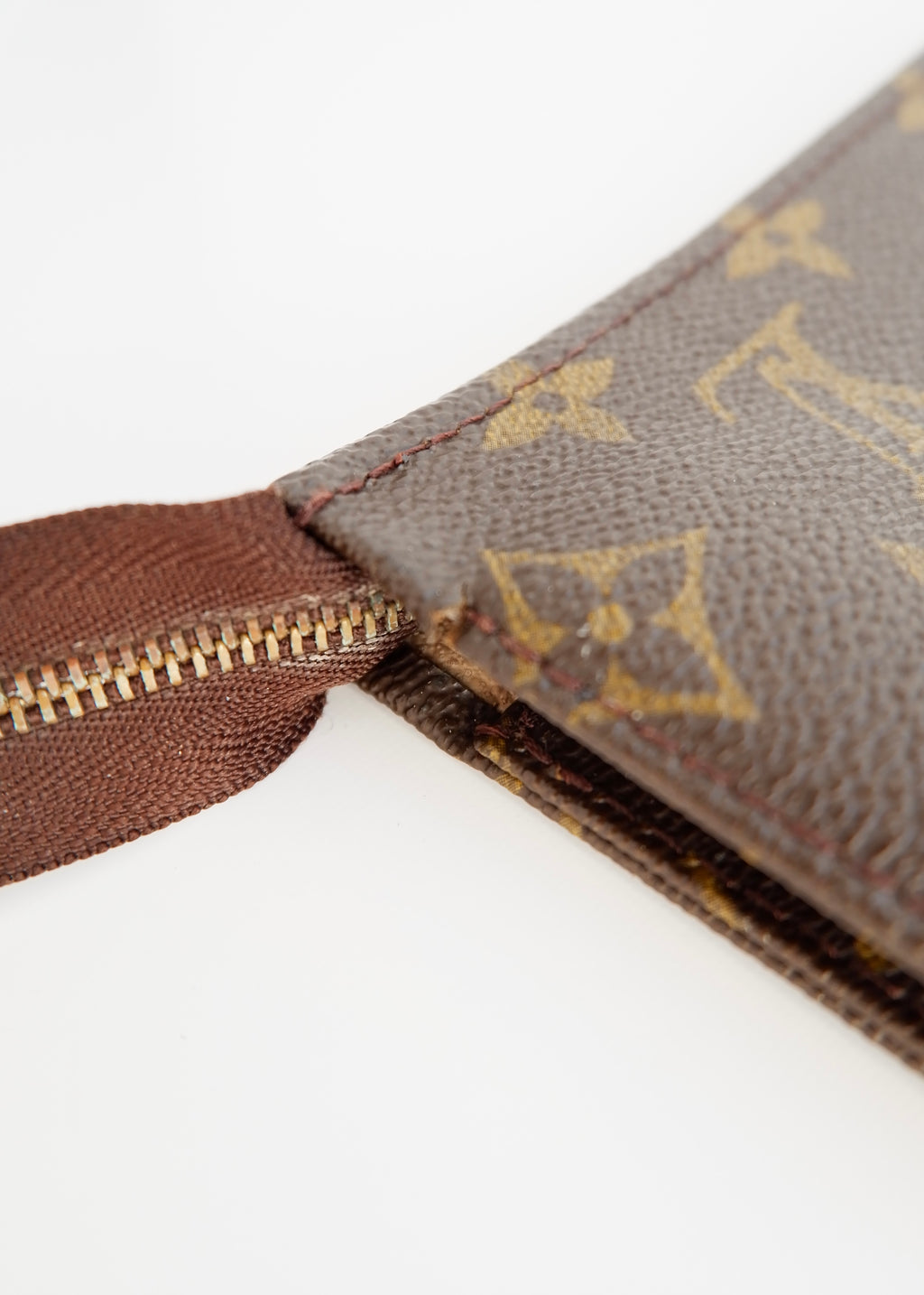 Authentique trousse de toilette monogramme Louis Vuitton d'occasion 26