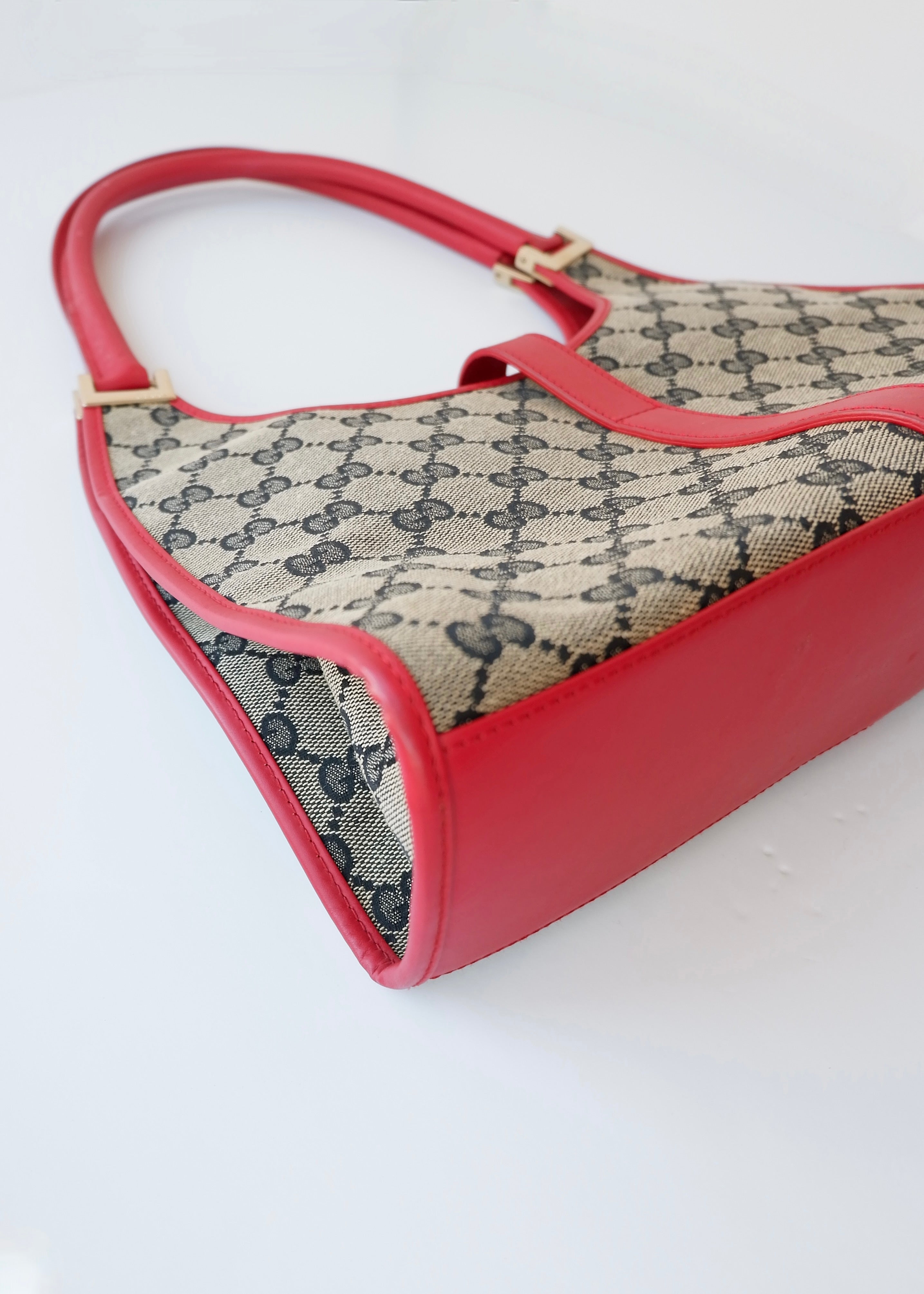 Preowned Gucci Red GG Canvas Jackie Piston Closure Shoulder Bag