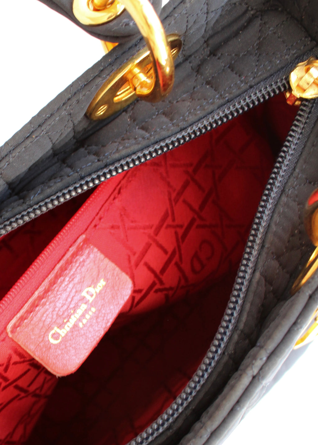 Sac à main Christian Dior Lady Dior Medium en toile bleu marine, d'occasion authentique, avec accastillage doré