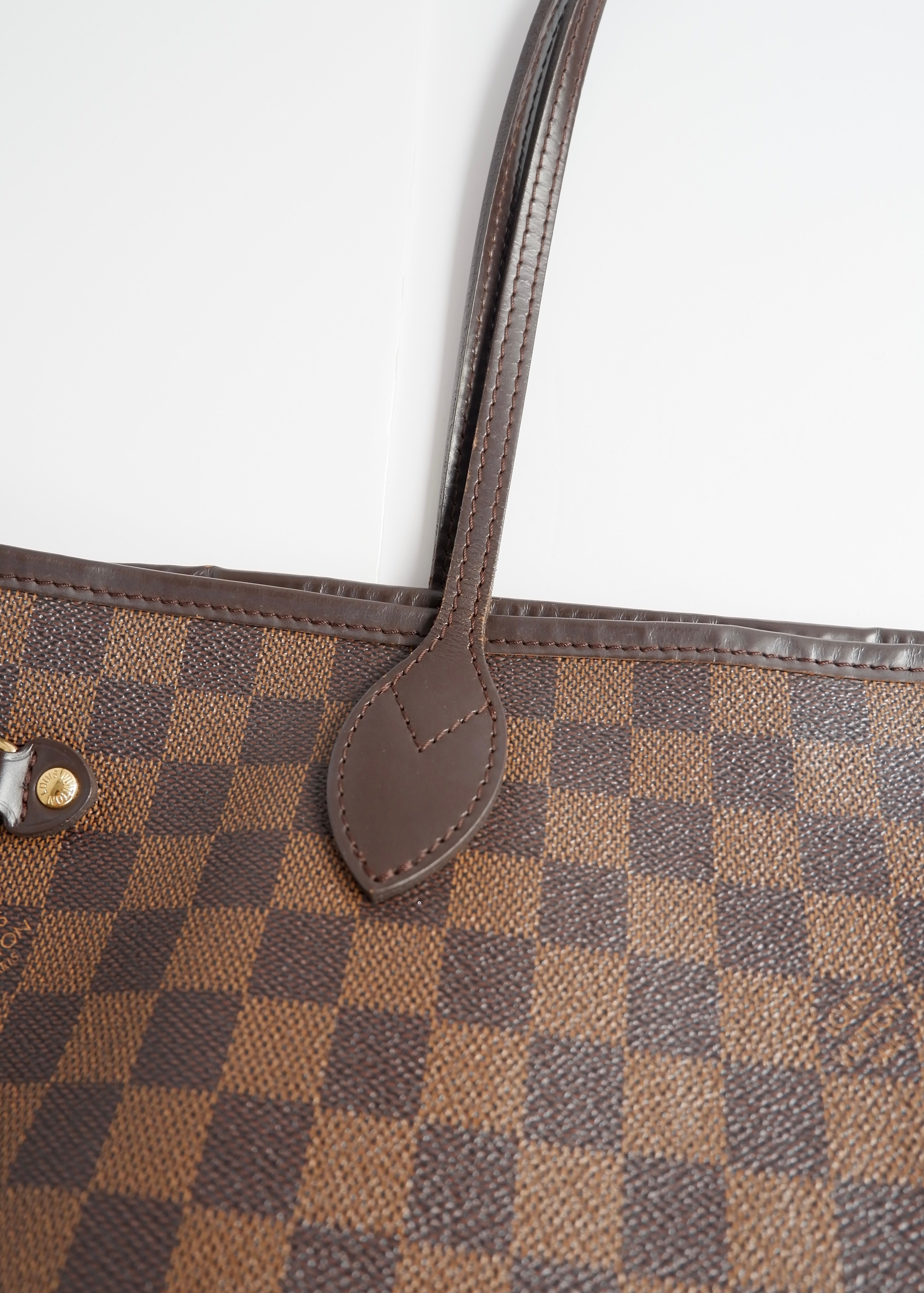 Preowned Louis Vuitton Damier Ebene Neverfull MM