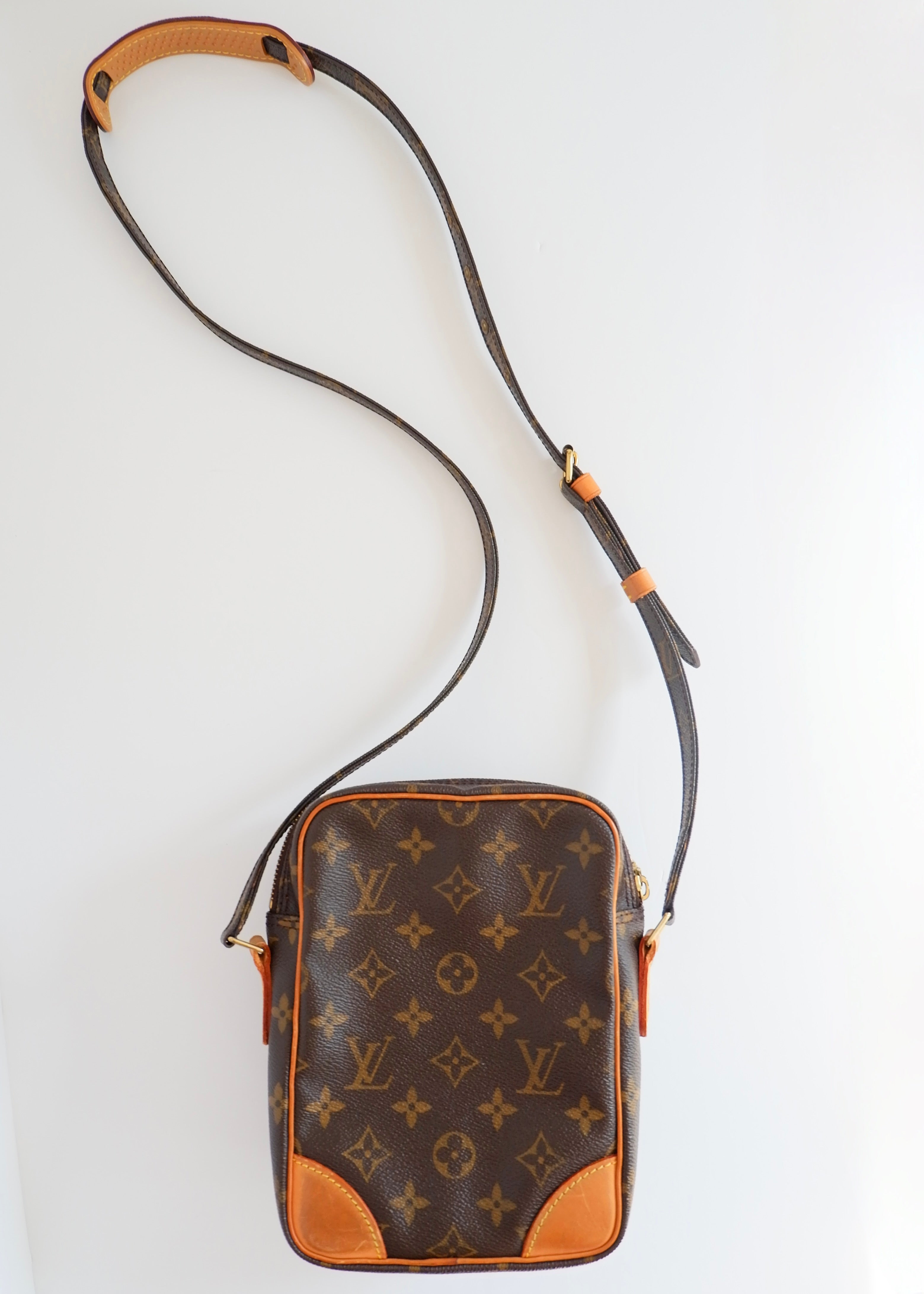 Preowned Louis Vuitton Monogram Amazone Crossbody Bag