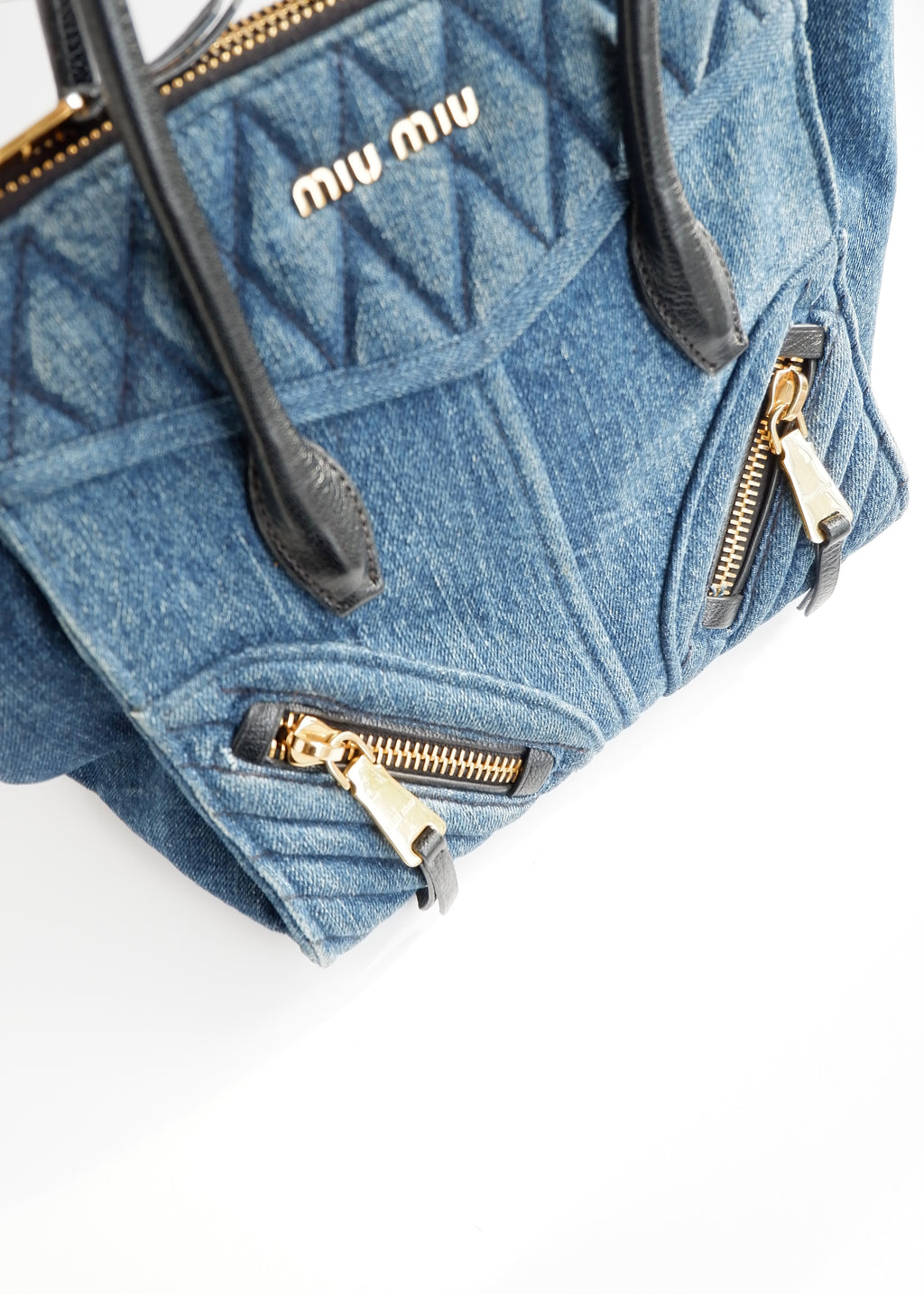 Sac Miu Miu authentique d'occasion en jean à poignée et à deux voies