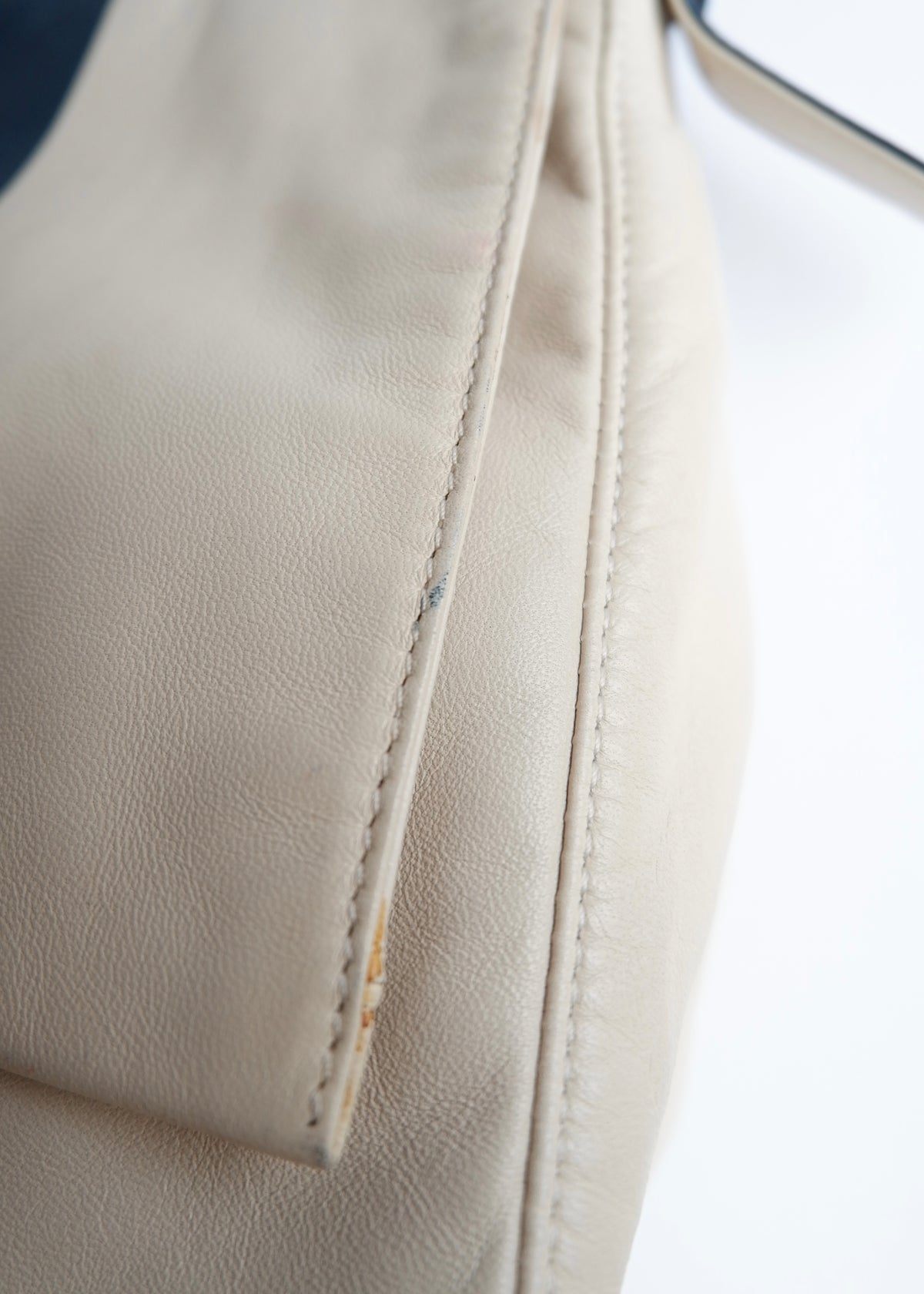 Preowned Fendi Blue/ Beige Leather Mamma Baguette Shoulder Bag