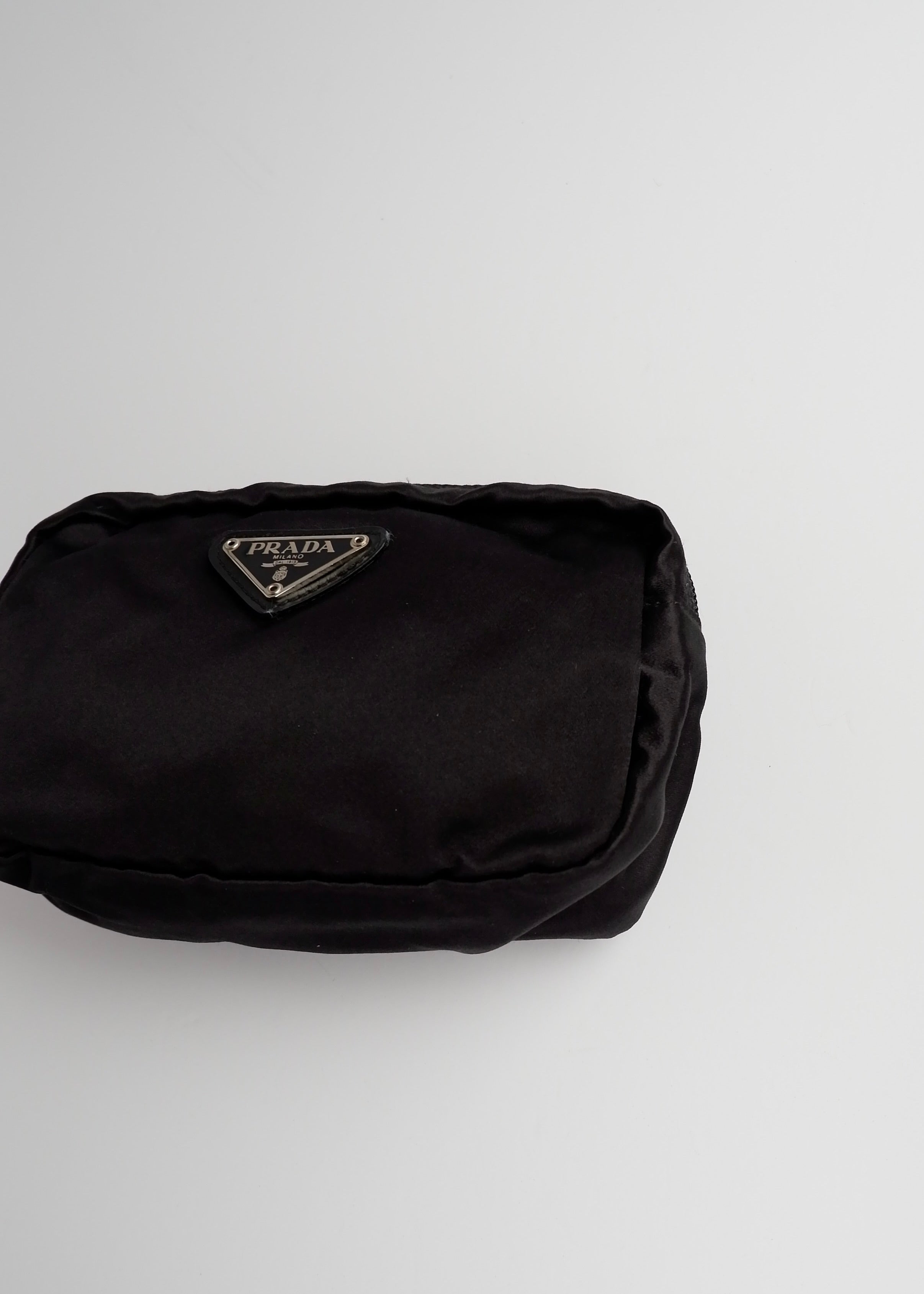 Authentique Mini Pochette Prada en Satin Noir de Seconde Main