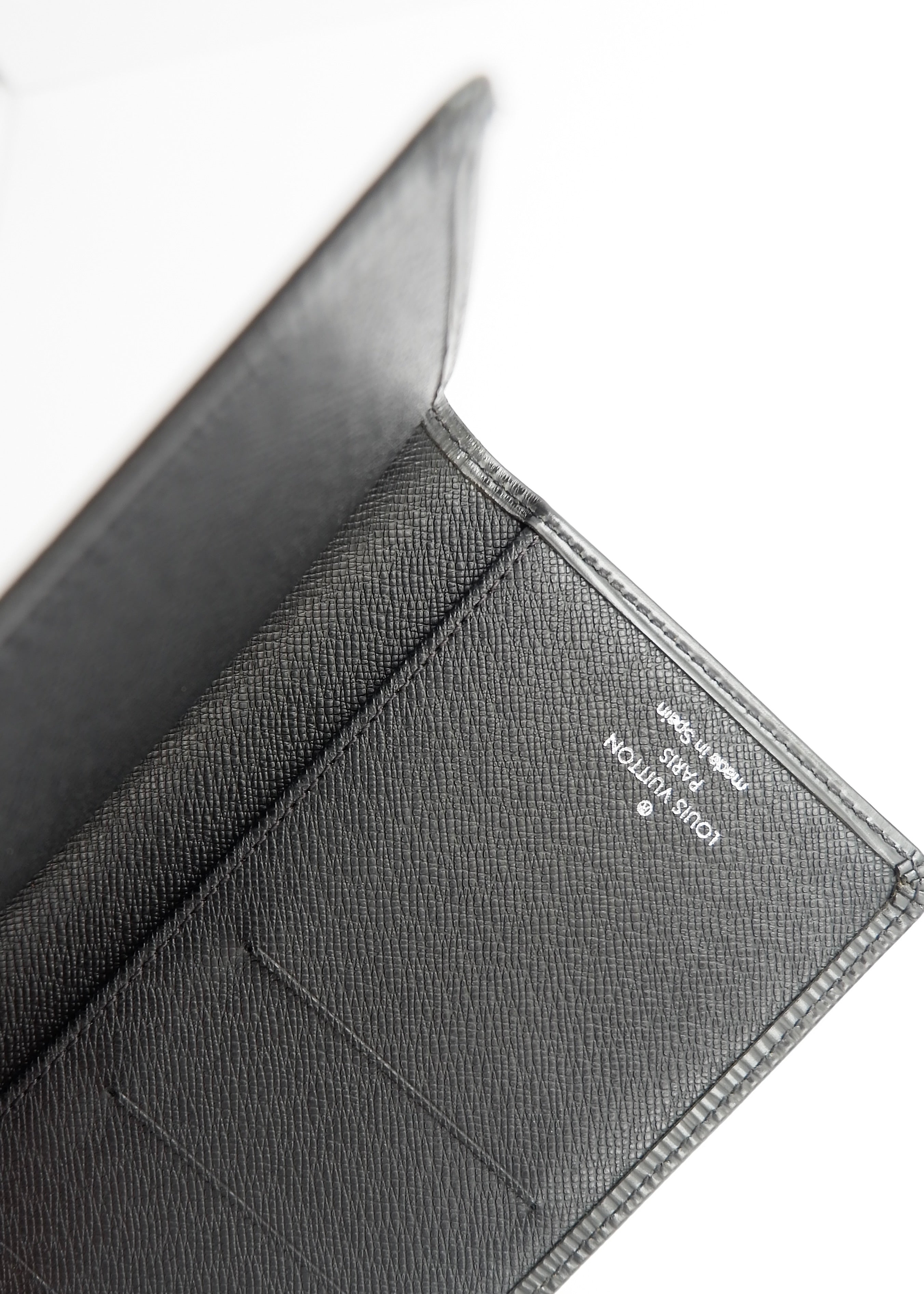 Authentic Preowned Louis Vuitton Black Epi Leather Bi Fold Card Holder