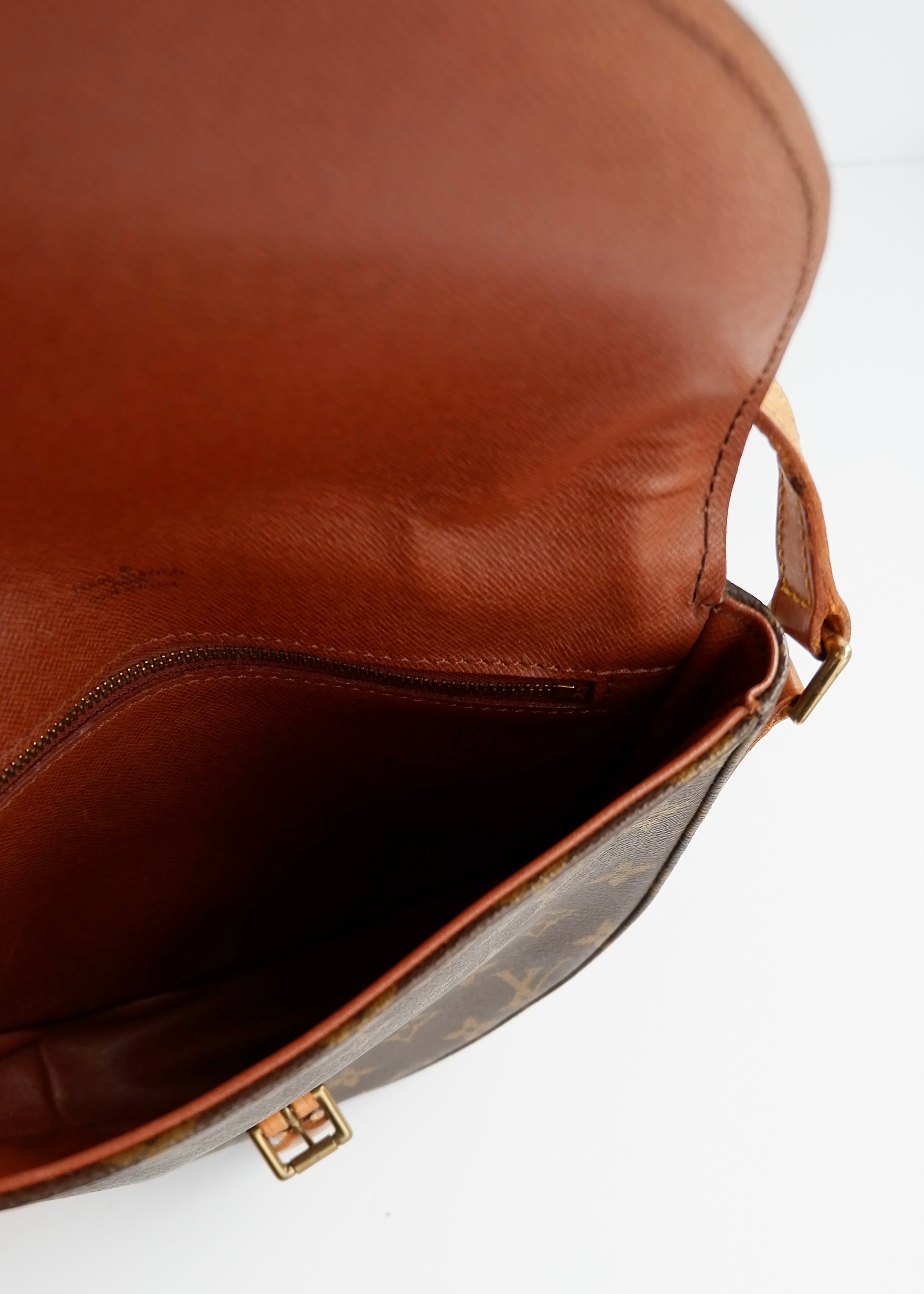 Authentique sac bandoulière Louis Vuitton Monogram Chanty d'occasion