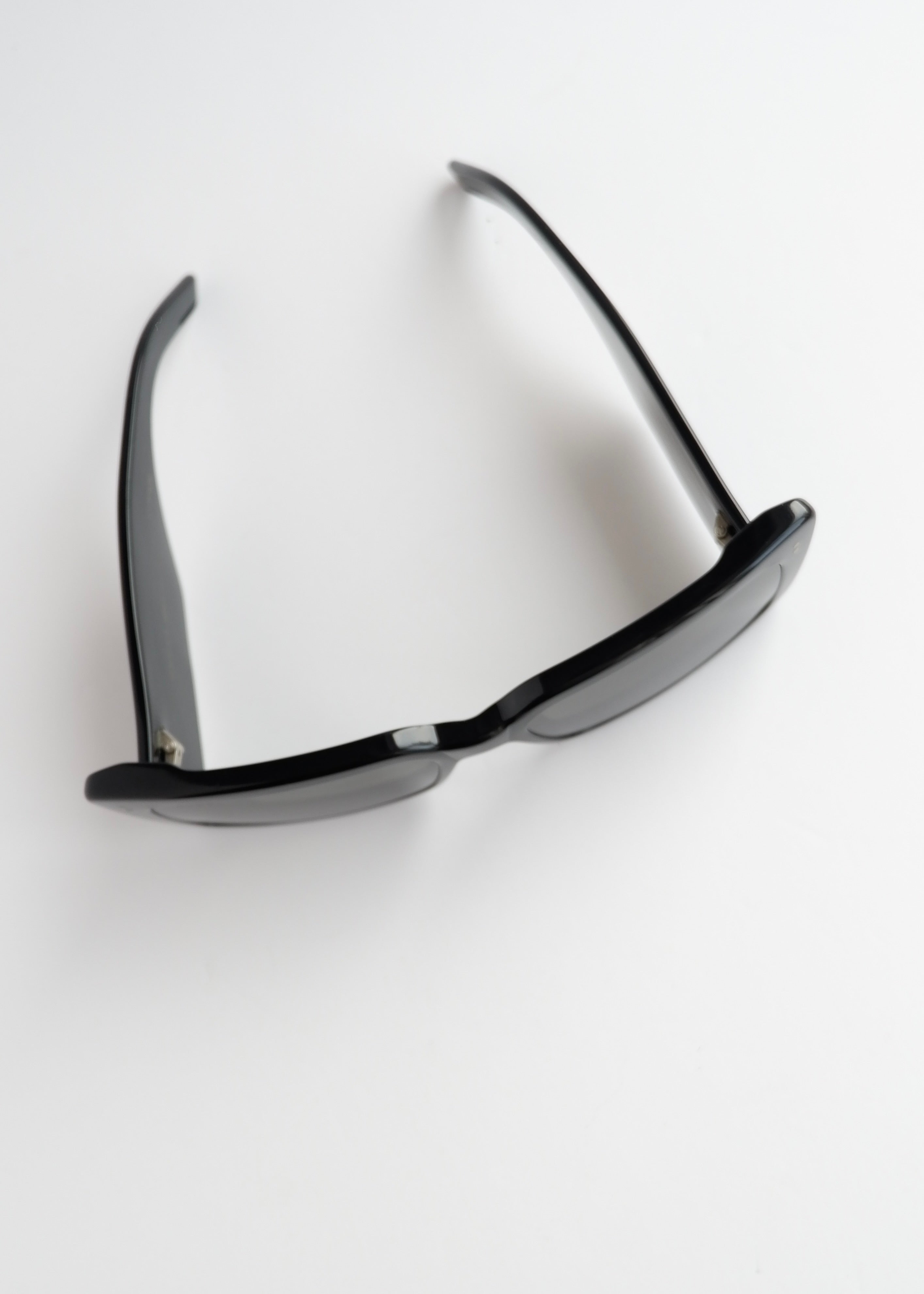 Authentiques lunettes de soleil Gucci d'occasion à monture rectangulaire noire