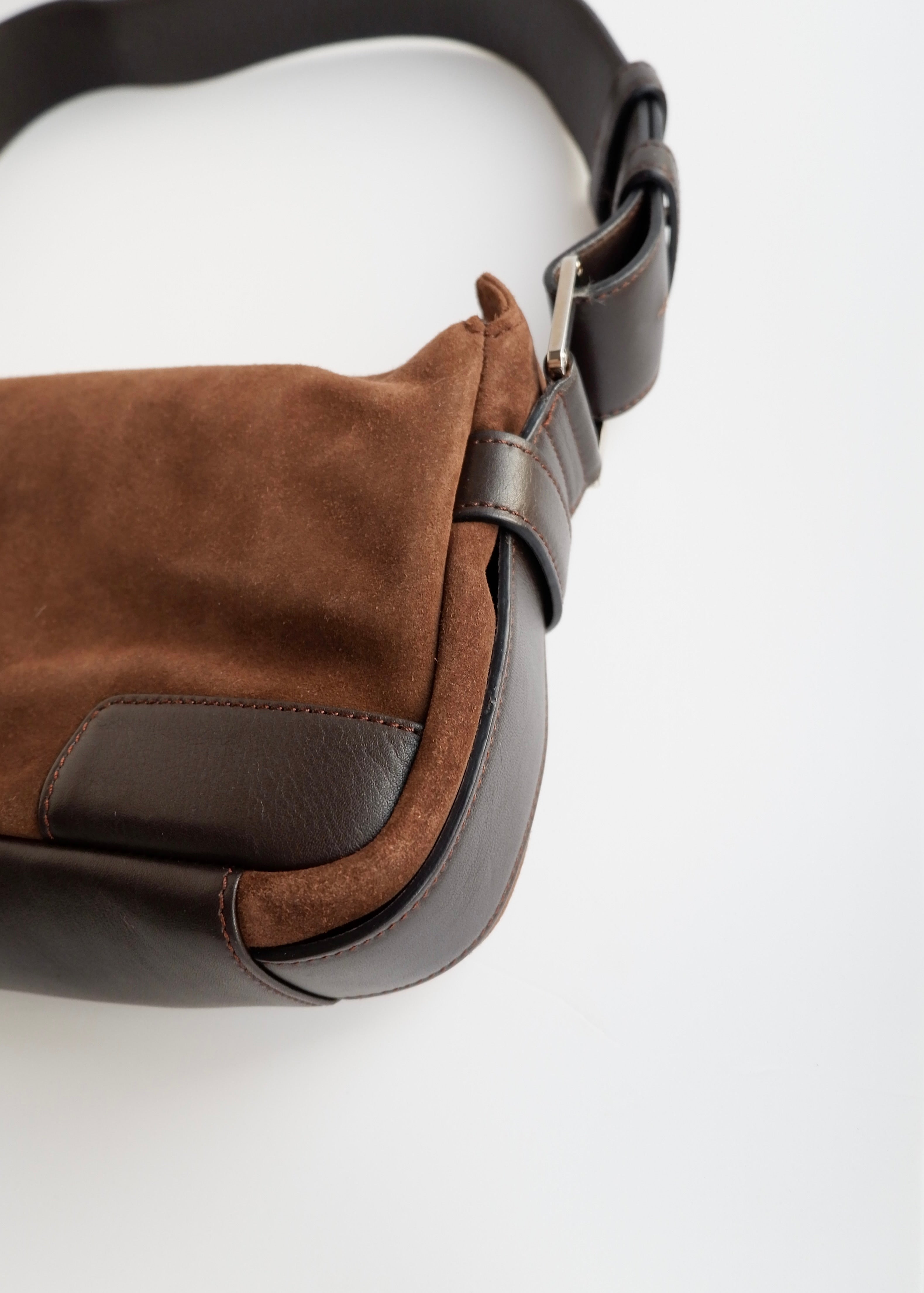 Sac bandoulière Loewe d'occasion authentique en daim marron