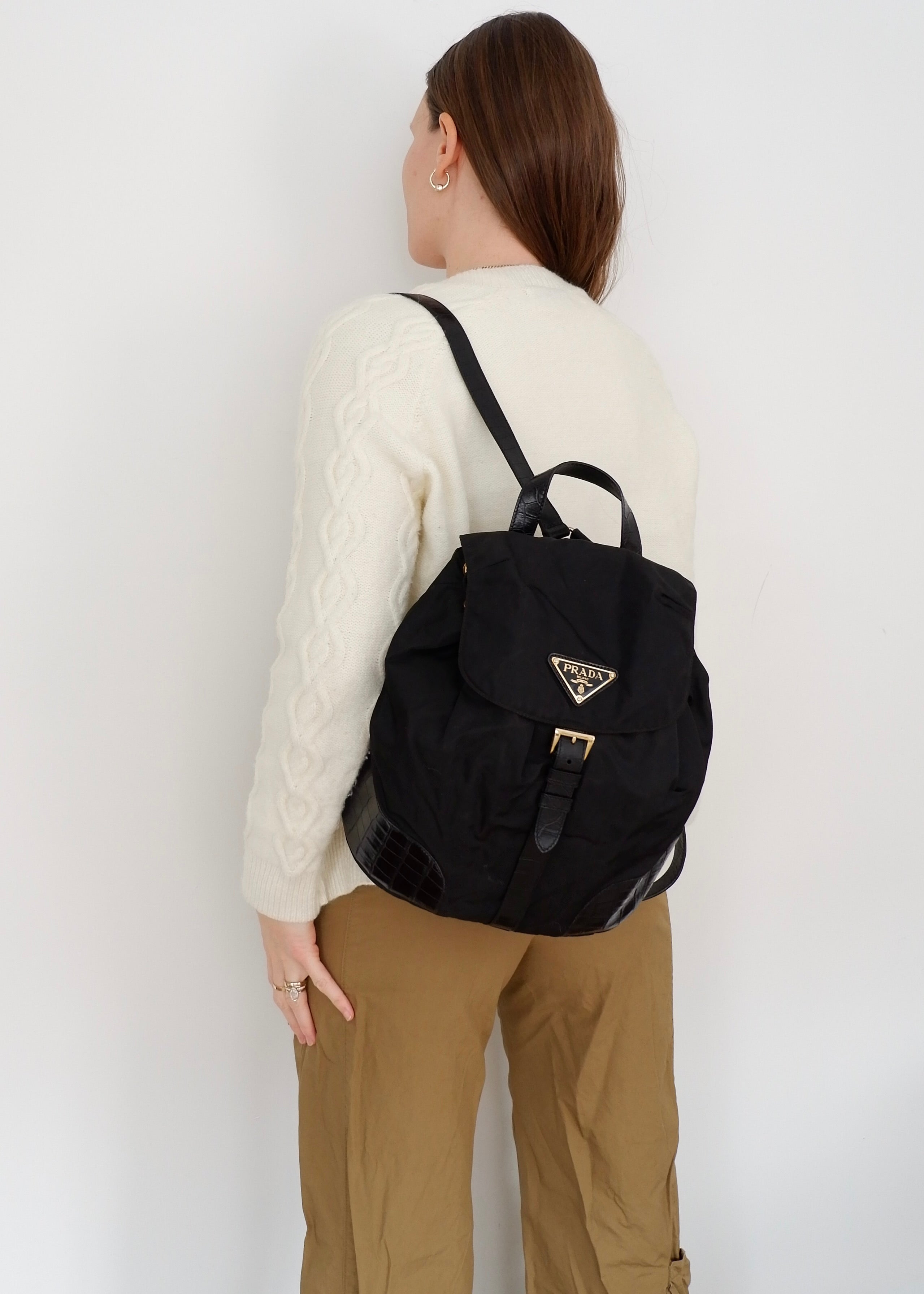Sac à dos Prada authentique d'occasion en nylon et cuir noir