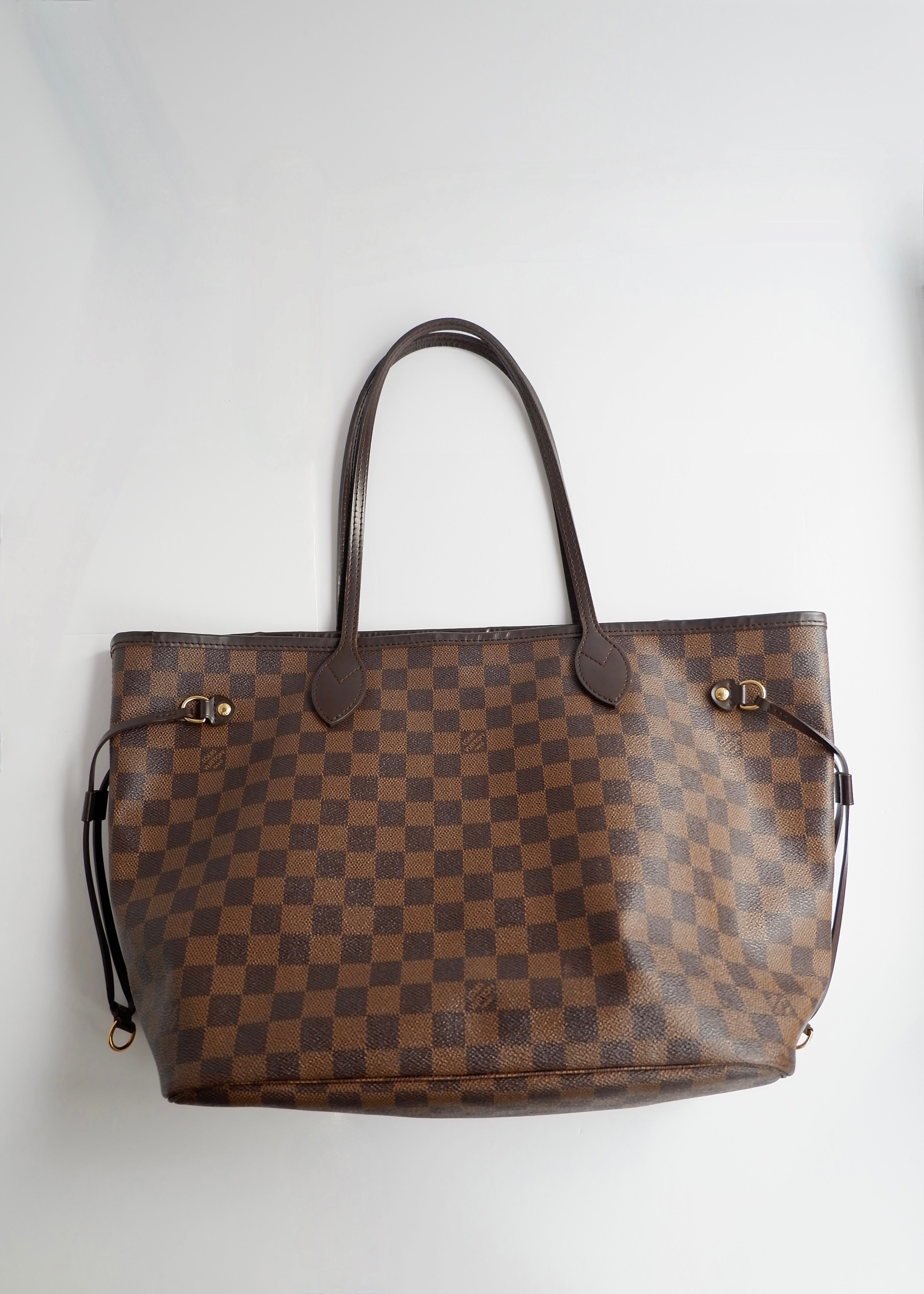 Preowned Louis Vuitton Damier Ebene Neverfull MM
