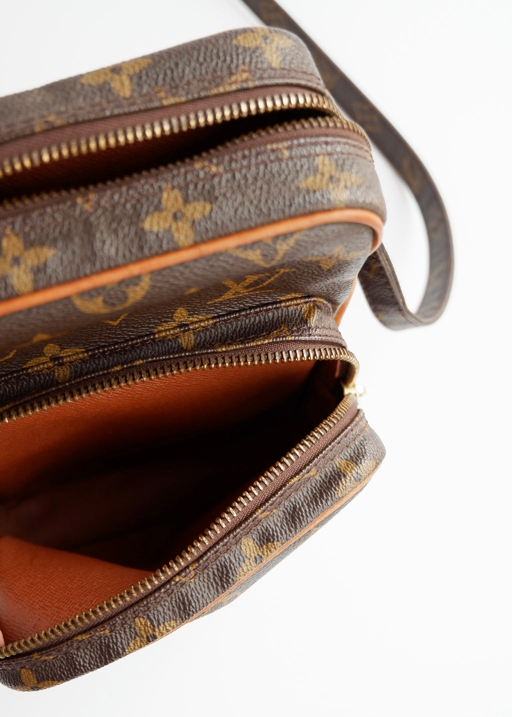 Sac bandoulière Louis Vuitton Monogram Amazone d'occasion authentique