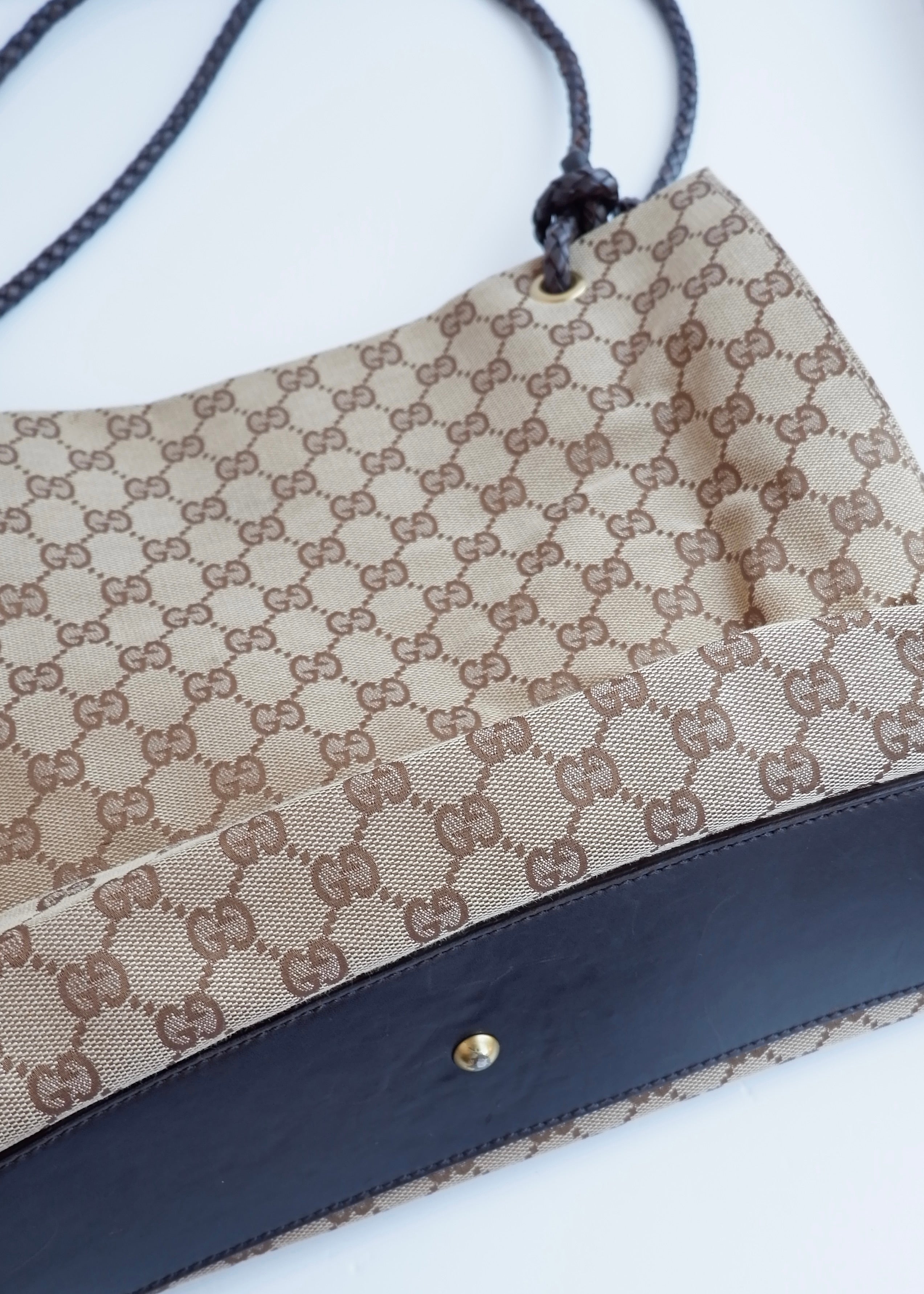 Sac fourre-tout Gucci d'occasion authentique en toile GG marron avec anse en cuir tressé