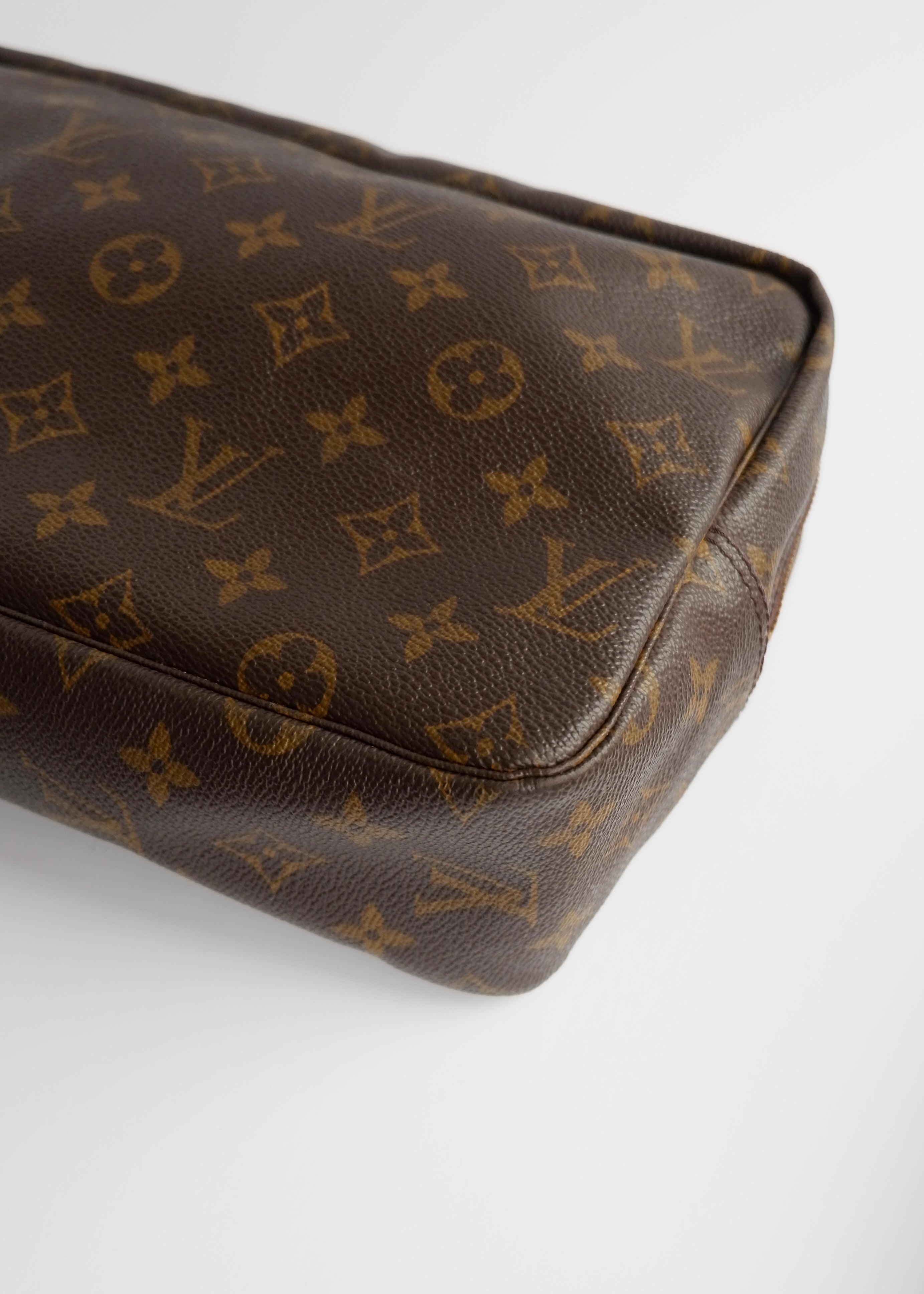 Trousse de Toilette Louis Vuitton Monogram Authentique et d'Occasion