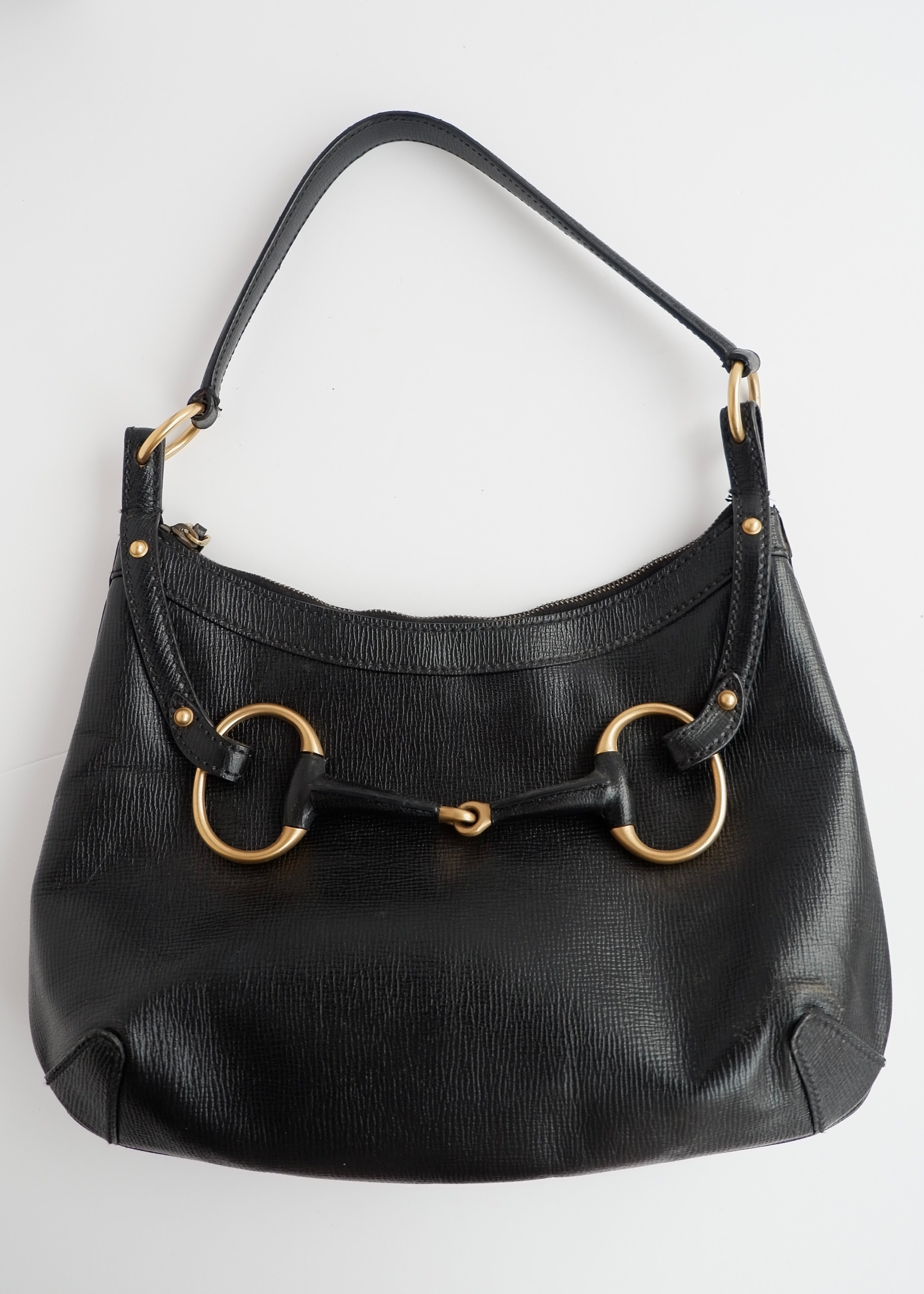Sac à bandoulière Gucci d'occasion authentique en cuir noir avec mors