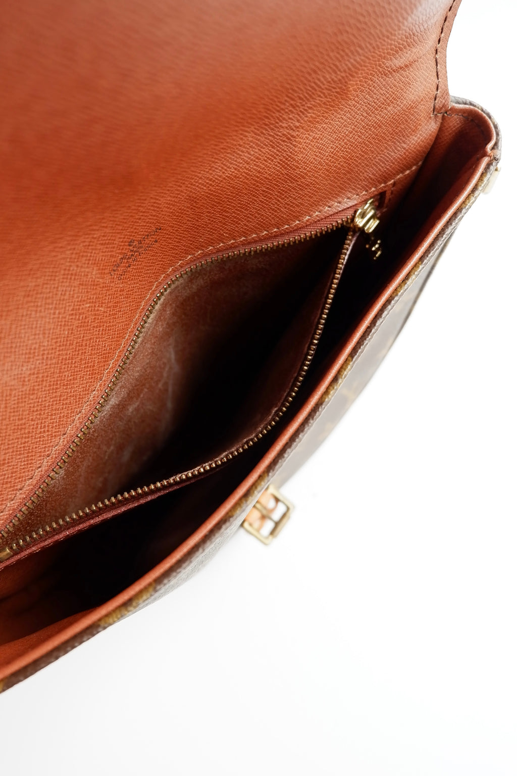Authentique sac bandoulière Louis Vuitton Monogram Chanty d'occasion