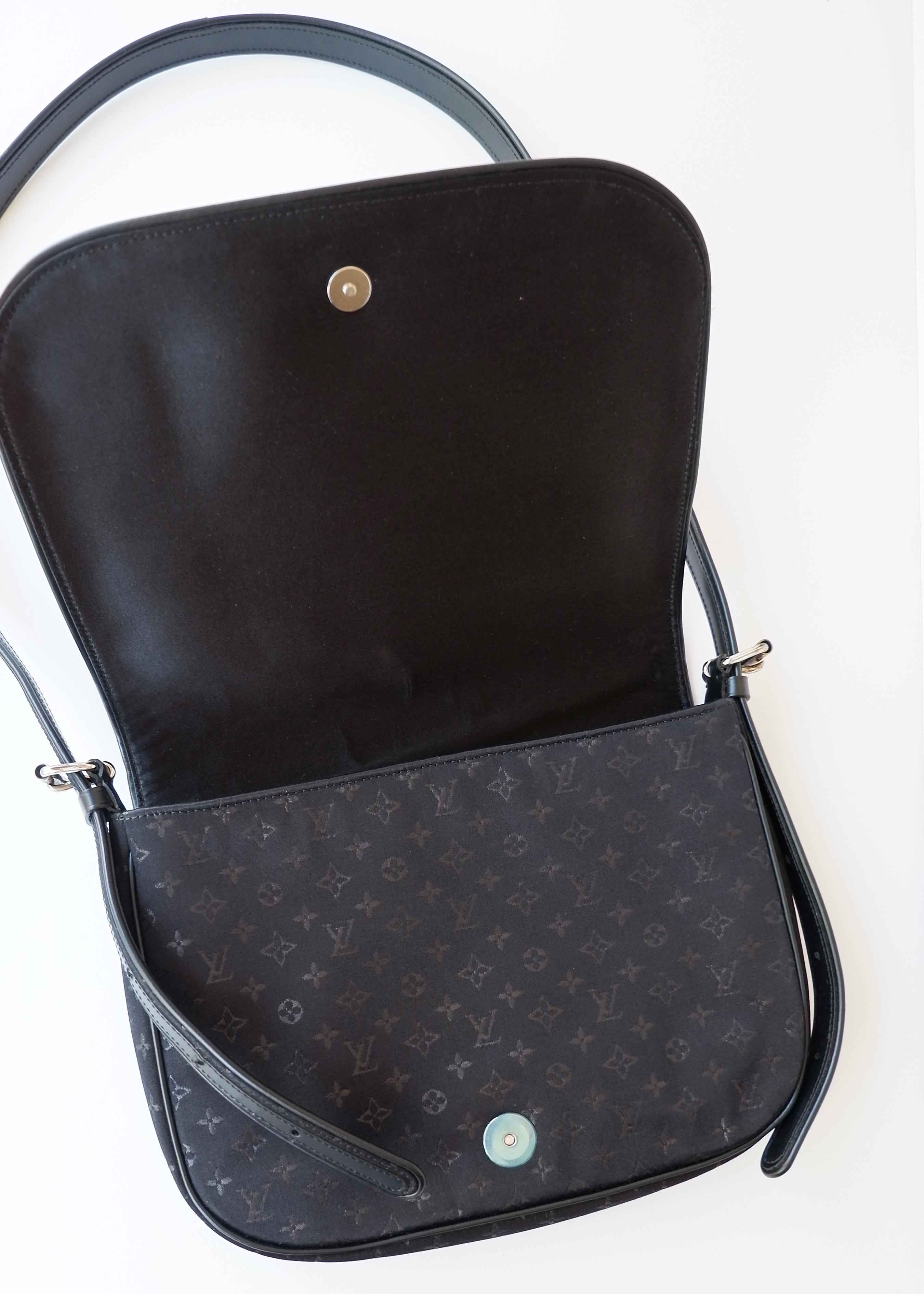 Preowned Louis Vuitton Limited Edition Conte de Fees Musette Bag