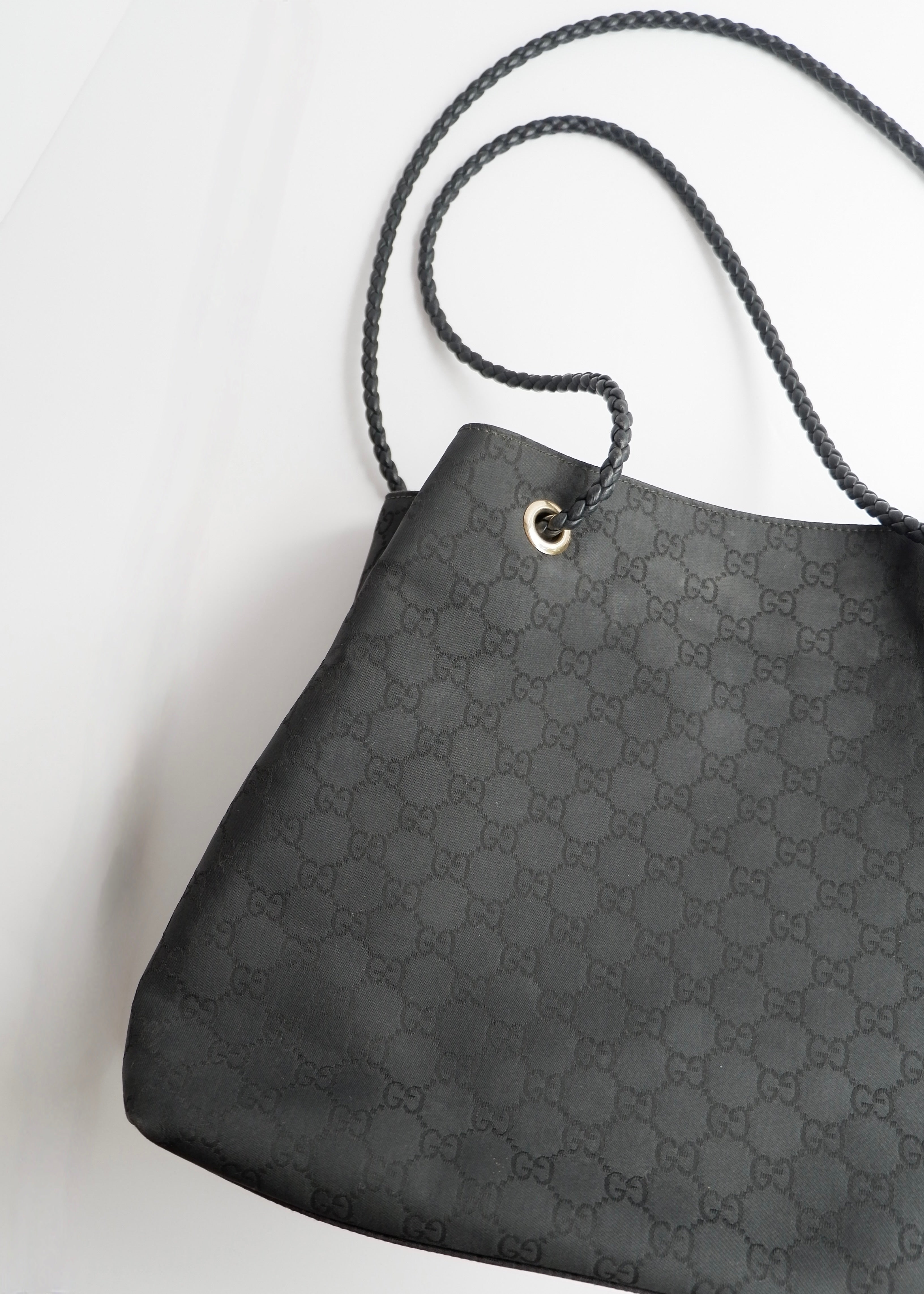 Preowned Gucci Black GG Canvas Leather Woven Strap Shoulder Tote