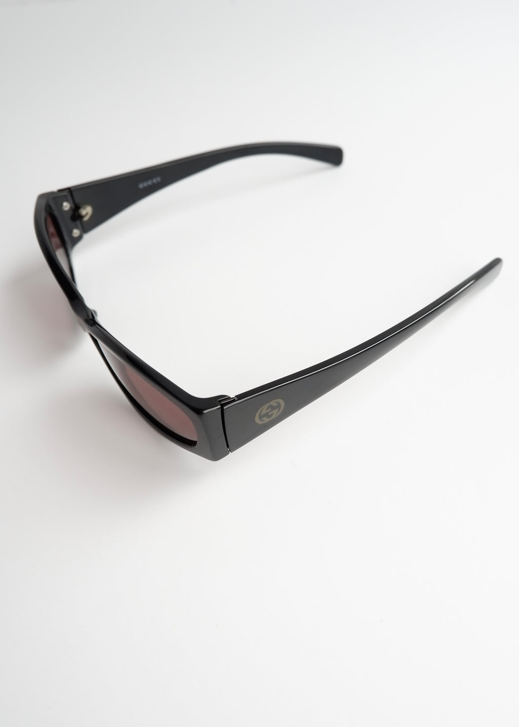 Authentiques lunettes de soleil à monture carrée noire Gucci d'occasion