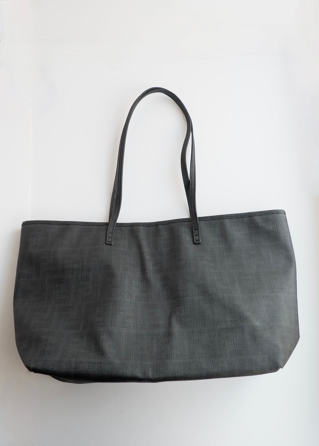 Sac cabas Fendi Zucca en toile enduite noire d'occasion authentique