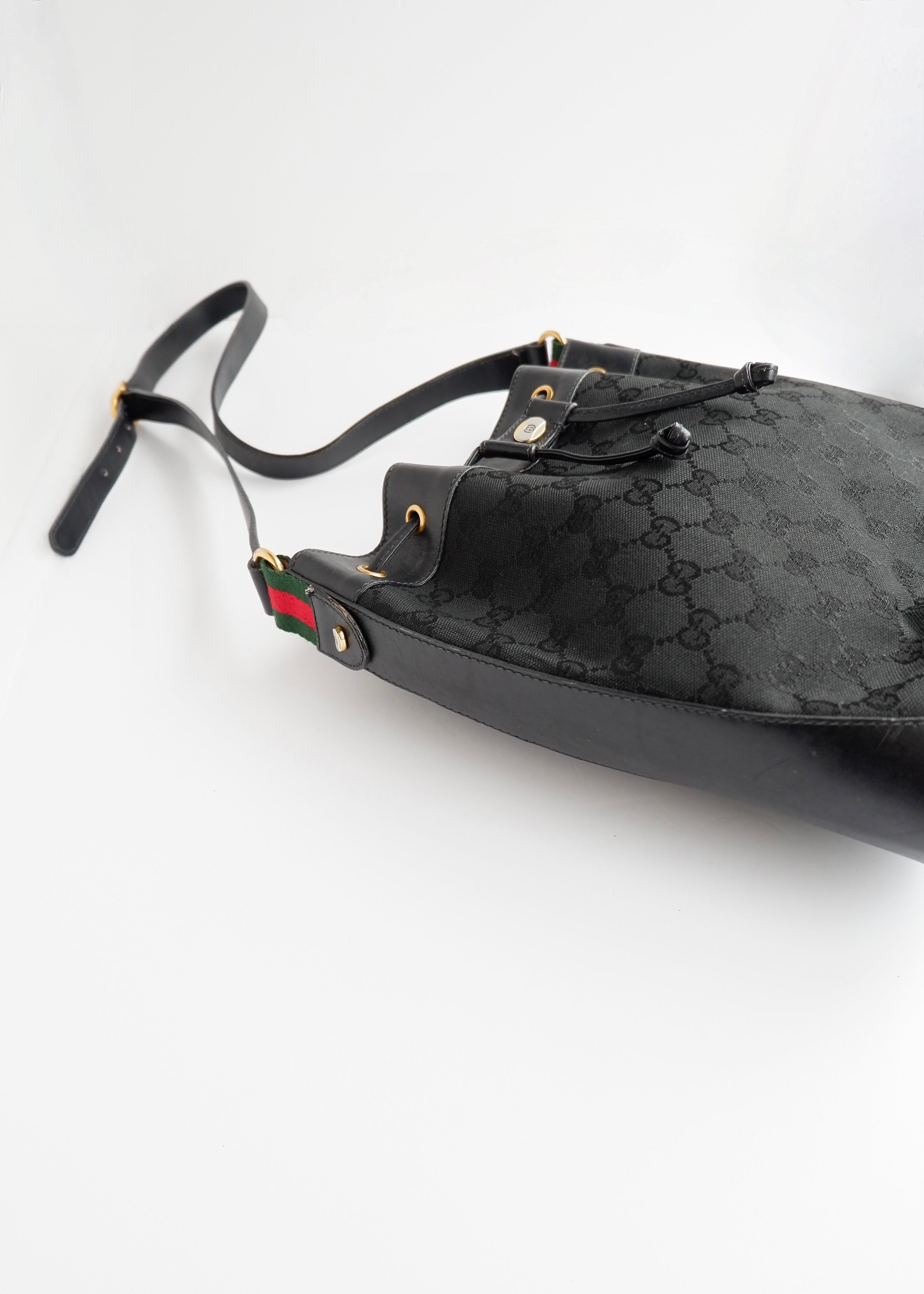 Preowned Gucci Black GG Canvas Drawstring Crossbody Bag
