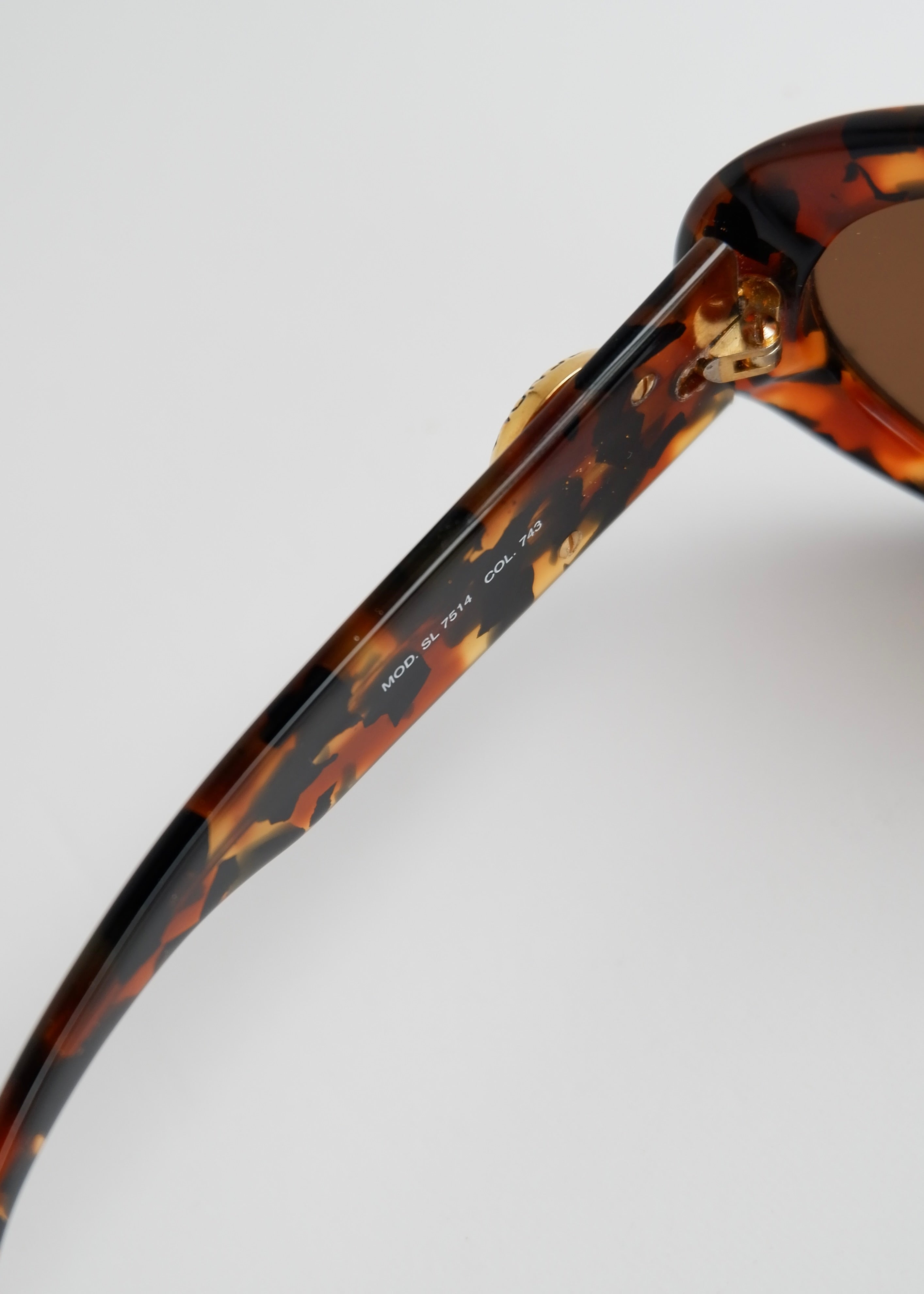 Authentiques lunettes de soleil Fendi d'occasion à monture ronde écaille de tortue marron